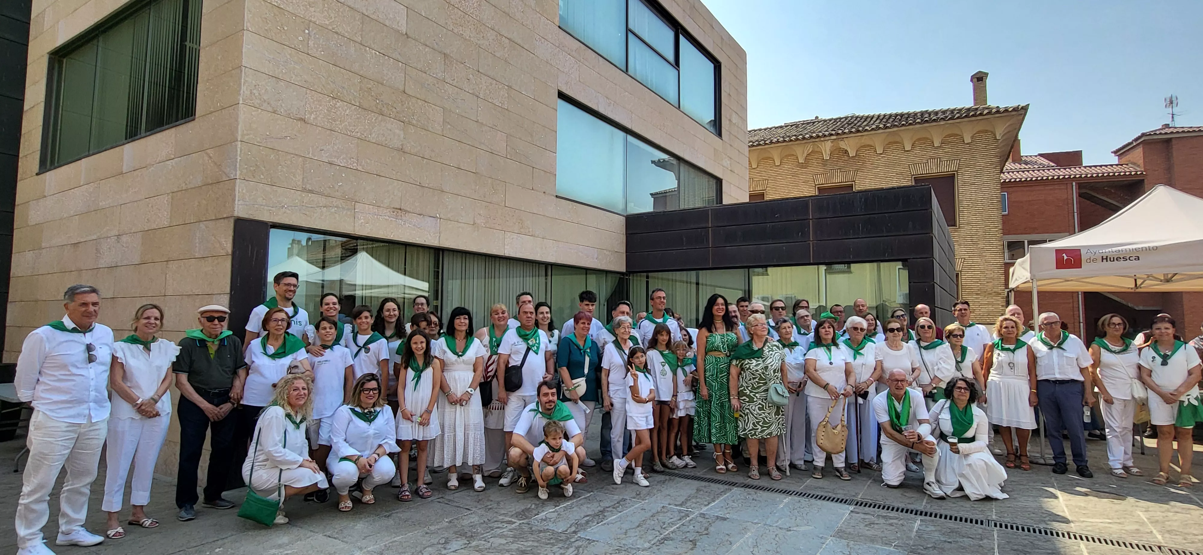 Acto laurentino de reconocimiento a los oscenses en el exterior. Foto Mercedes Manterola