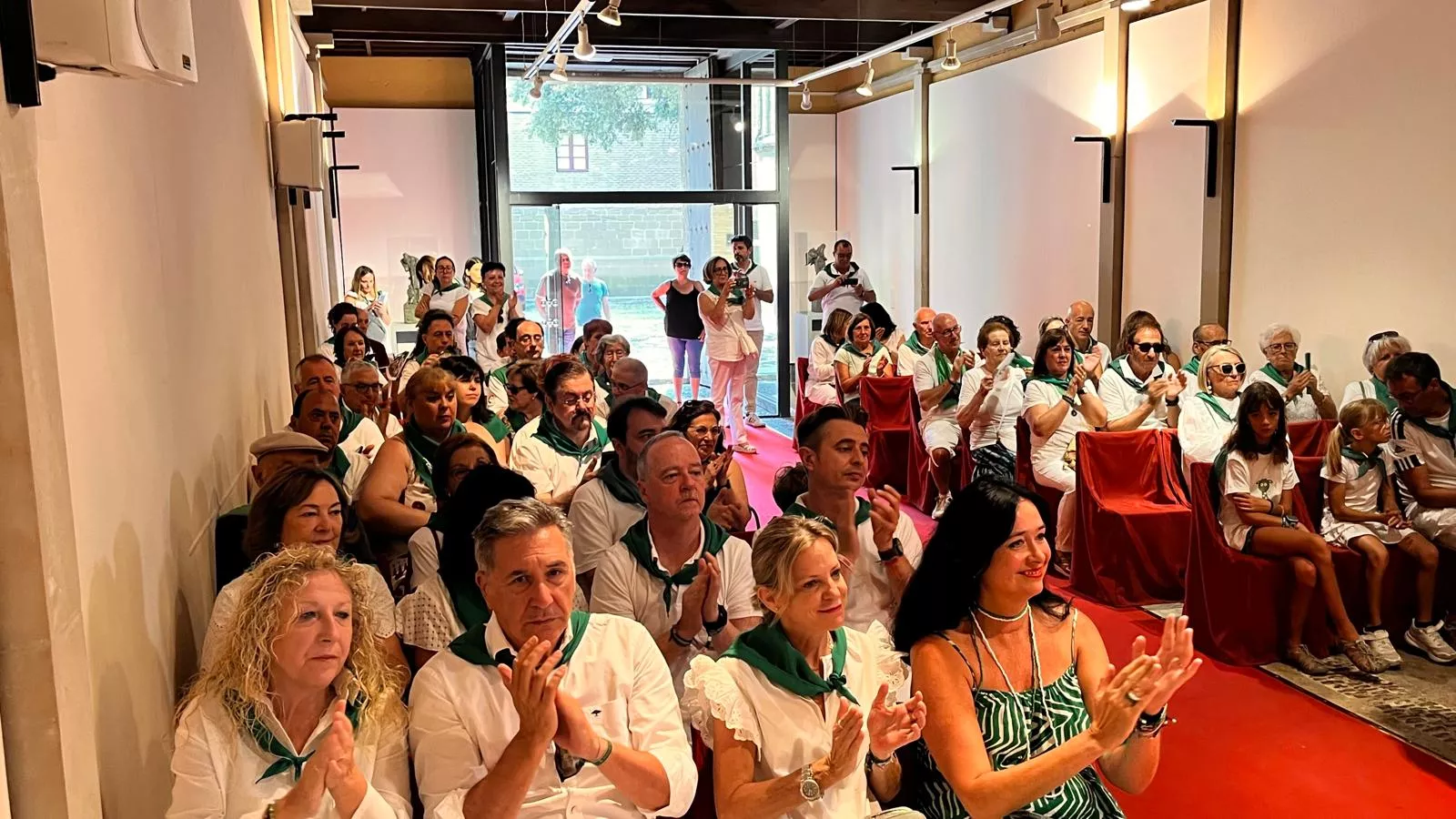 Acto laurentino de reconocimiento a los oscenses en el exterior. Foto Mercedes Manterola