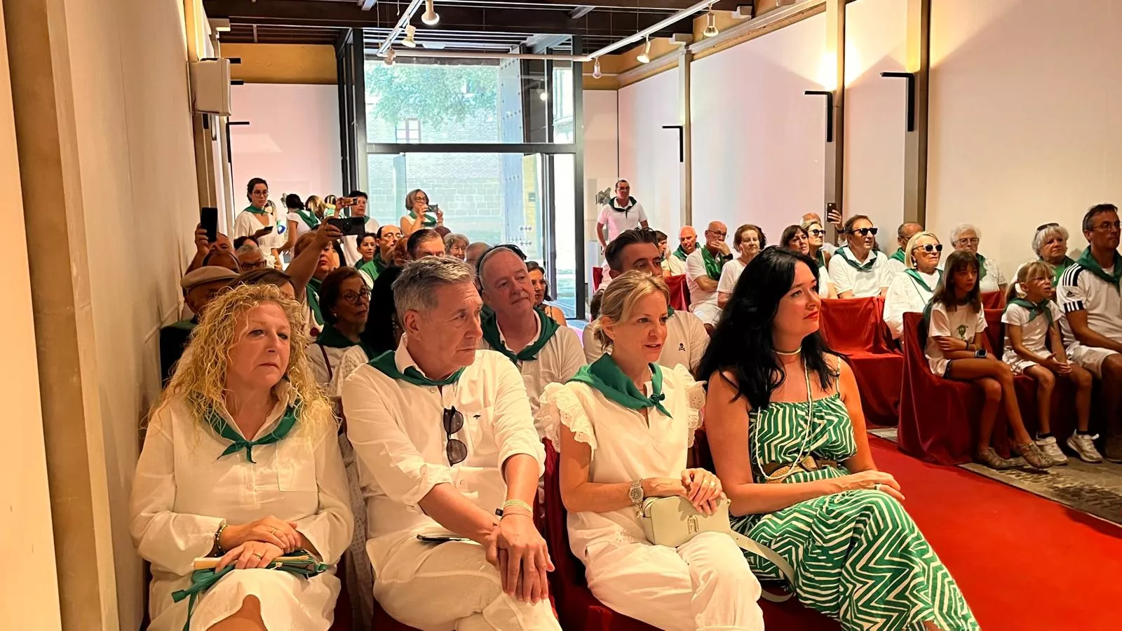 Acto laurentino de reconocimiento a los oscenses en el exterior. Foto Mercedes Manterola