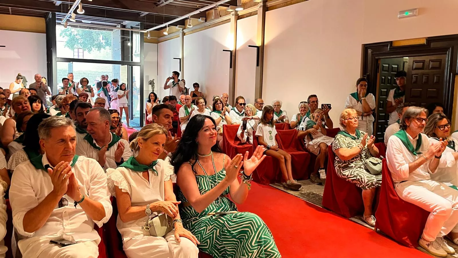 Acto laurentino de reconocimiento a los oscenses en el exterior. Foto Mercedes Manterola