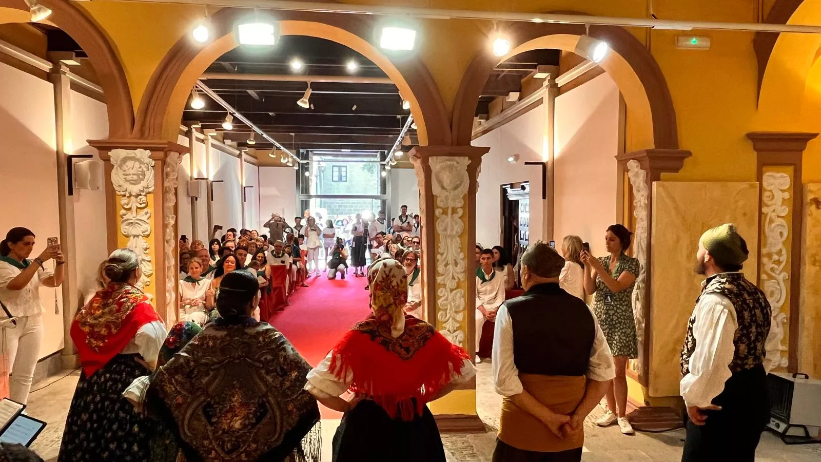 Acto laurentino de reconocimiento a los oscenses en el exterior. Foto Mercedes Manterola