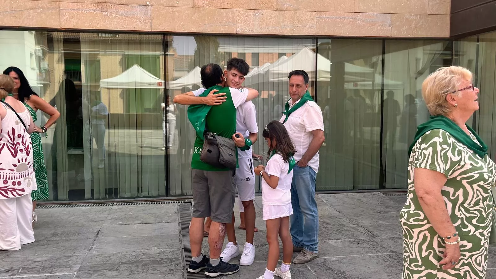 Acto laurentino de reconocimiento a los oscenses en el exterior. Foto Mercedes Manterola