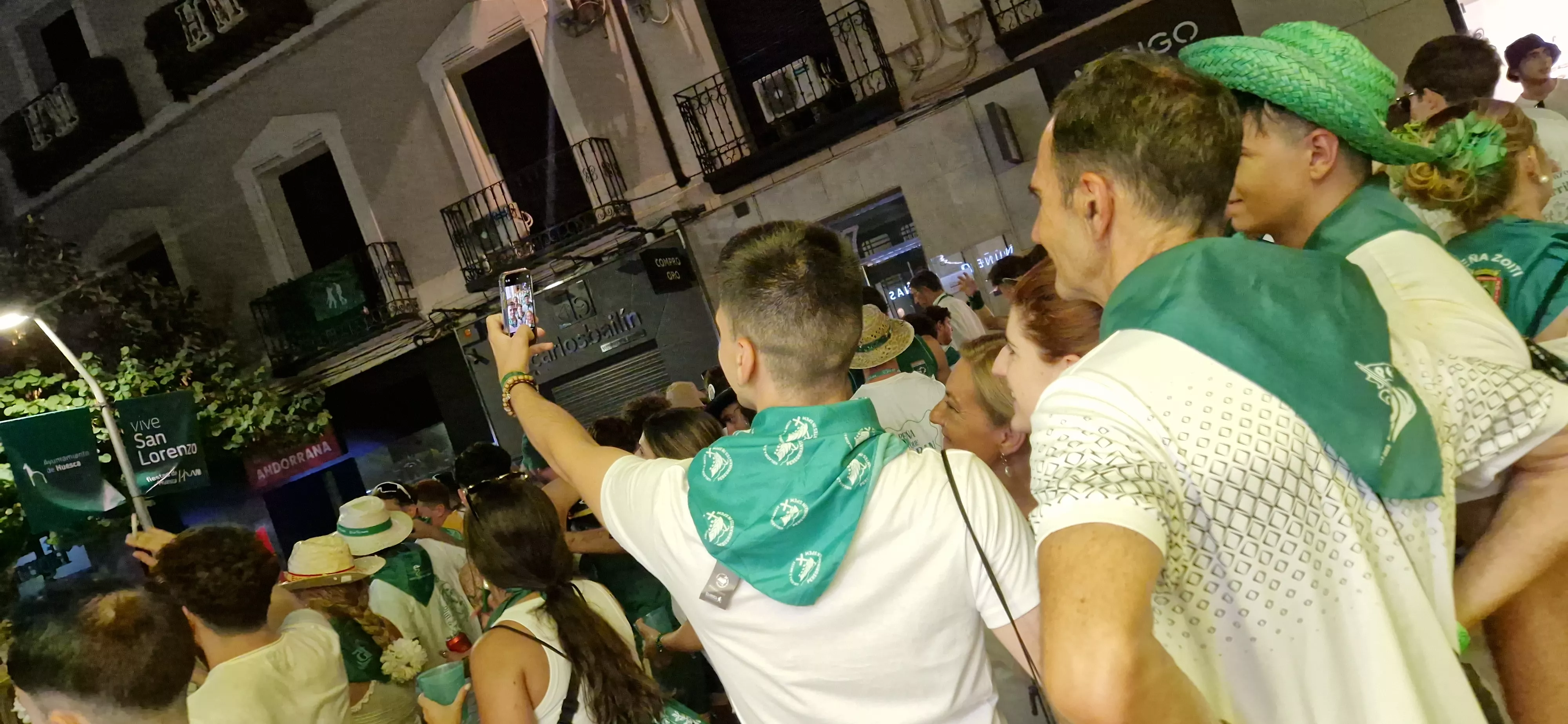 Salida de las peñas. Foto Myriam Martínez