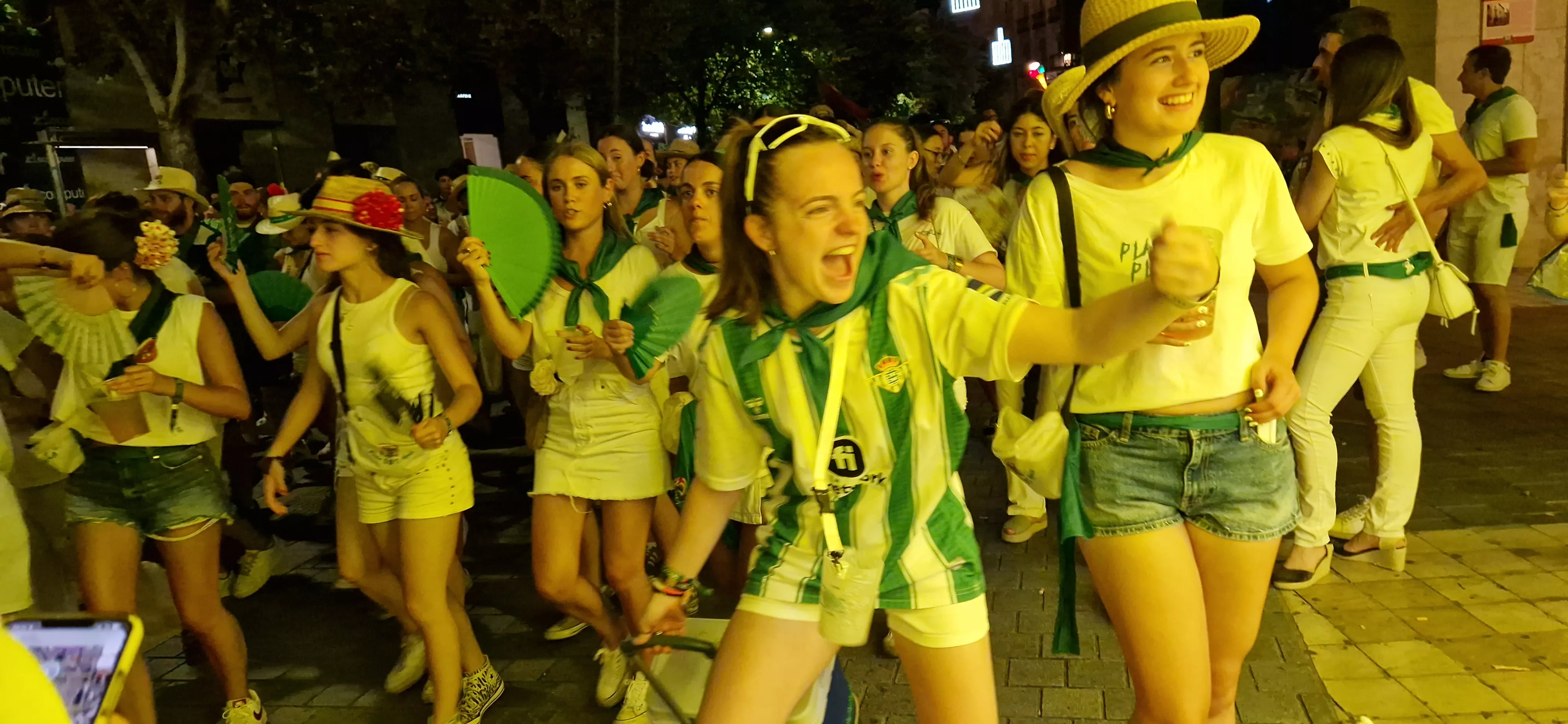 Salida de las peñas. Foto Myriam Martínez