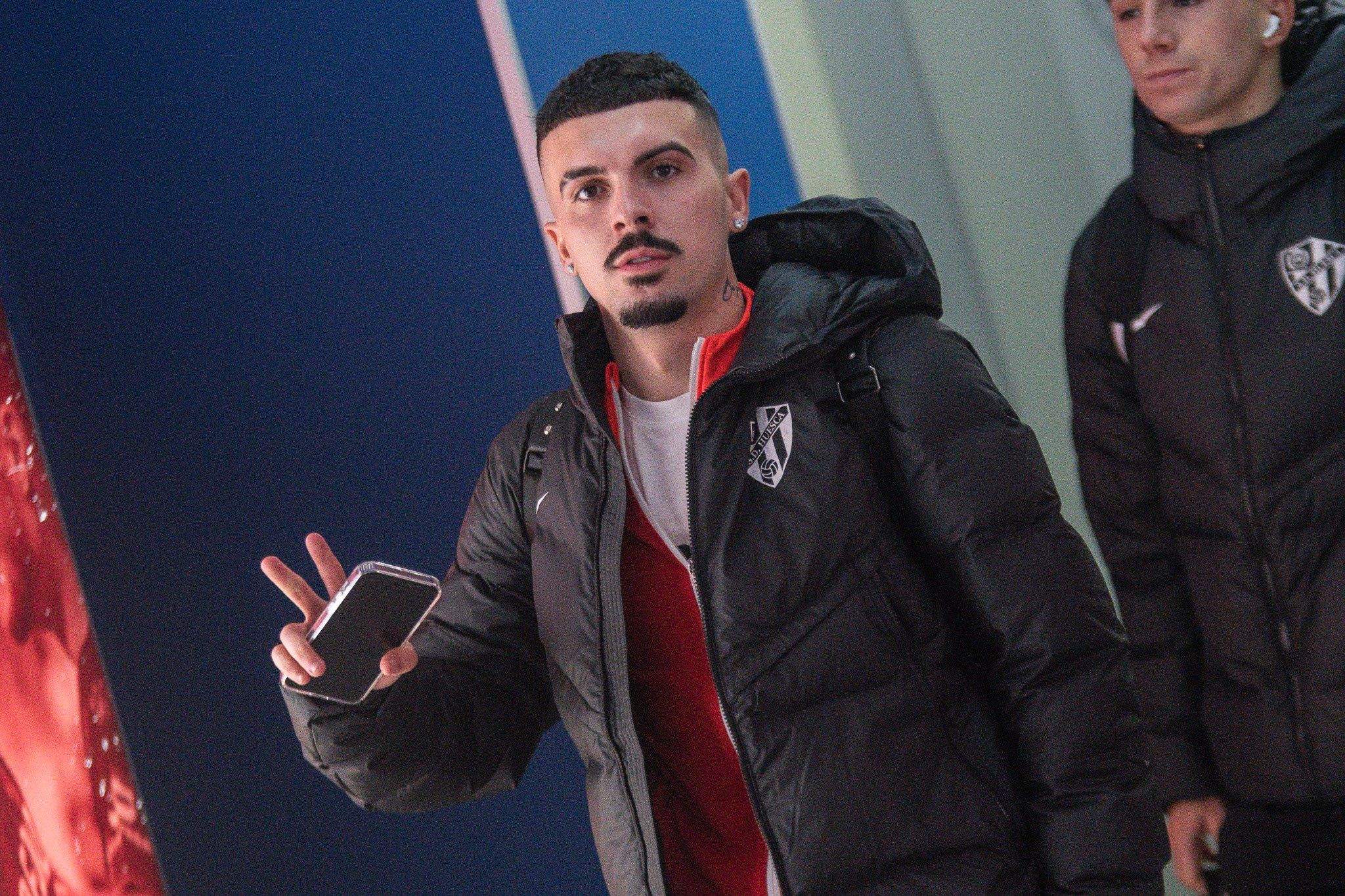 Joaquín Muñoz partirá como titular ante el Albacete. Foto: SD Huesca