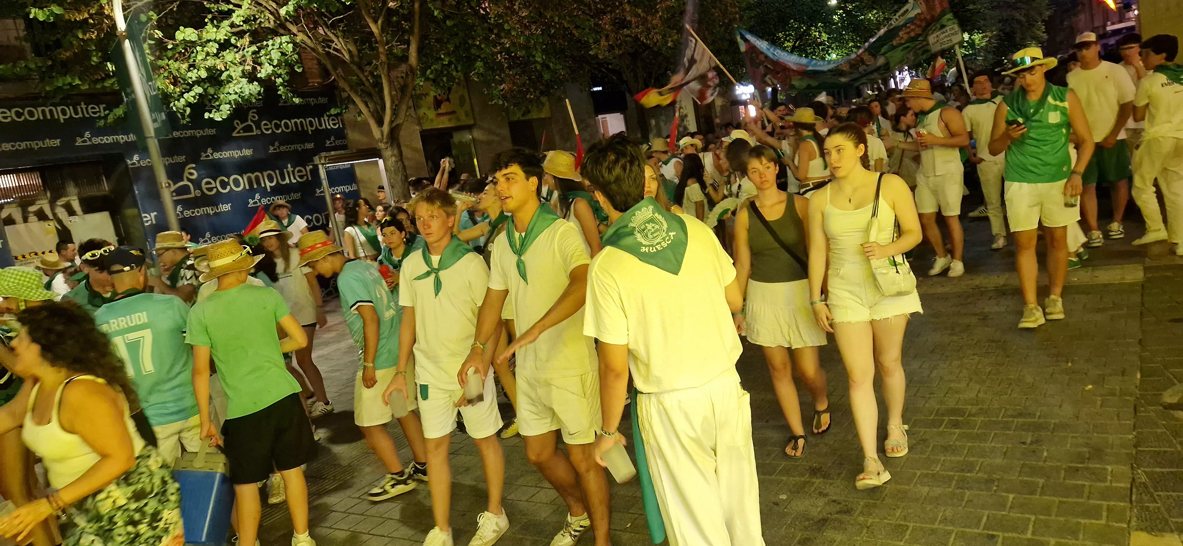 Salida de las peñas. Foto Myriam Martínez