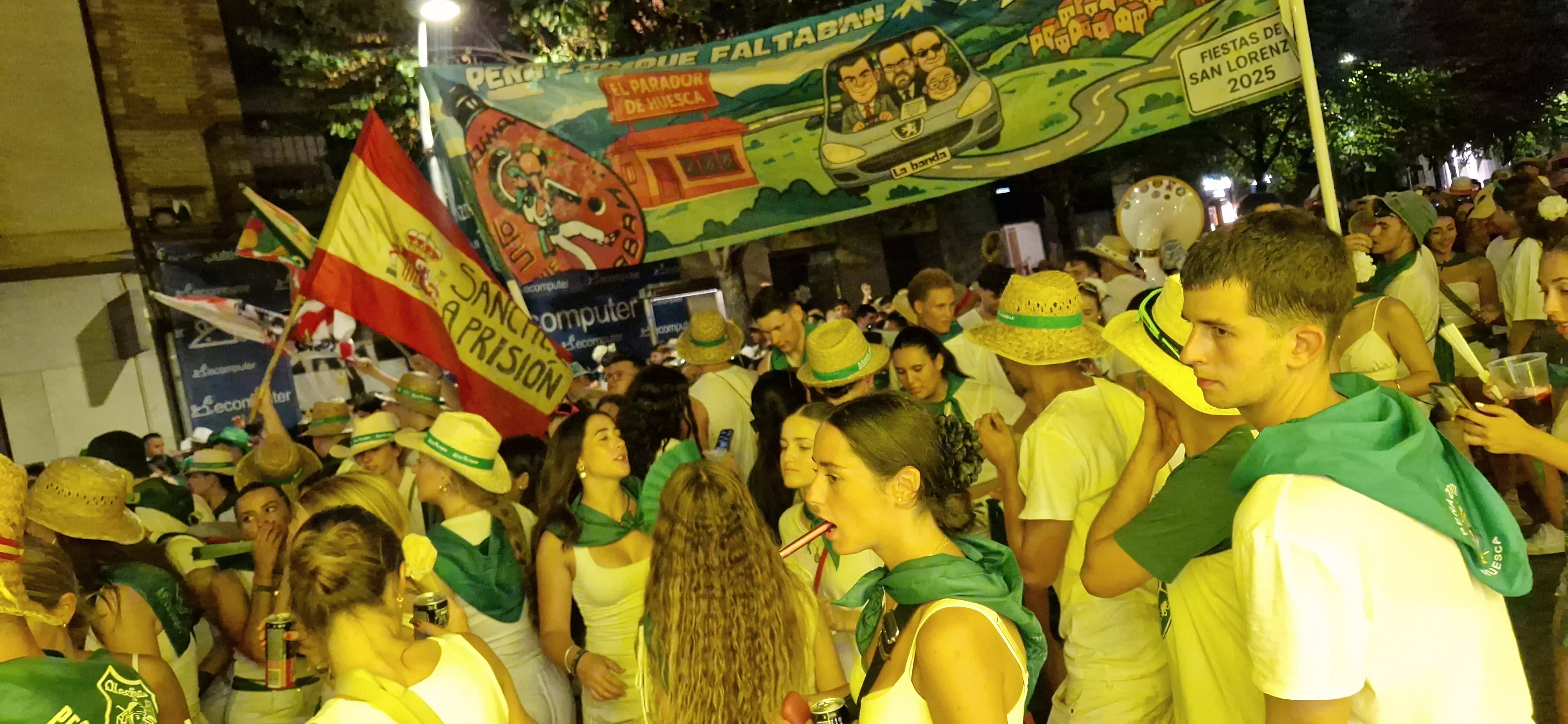 Salida de las peñas. Foto Myriam Martínez