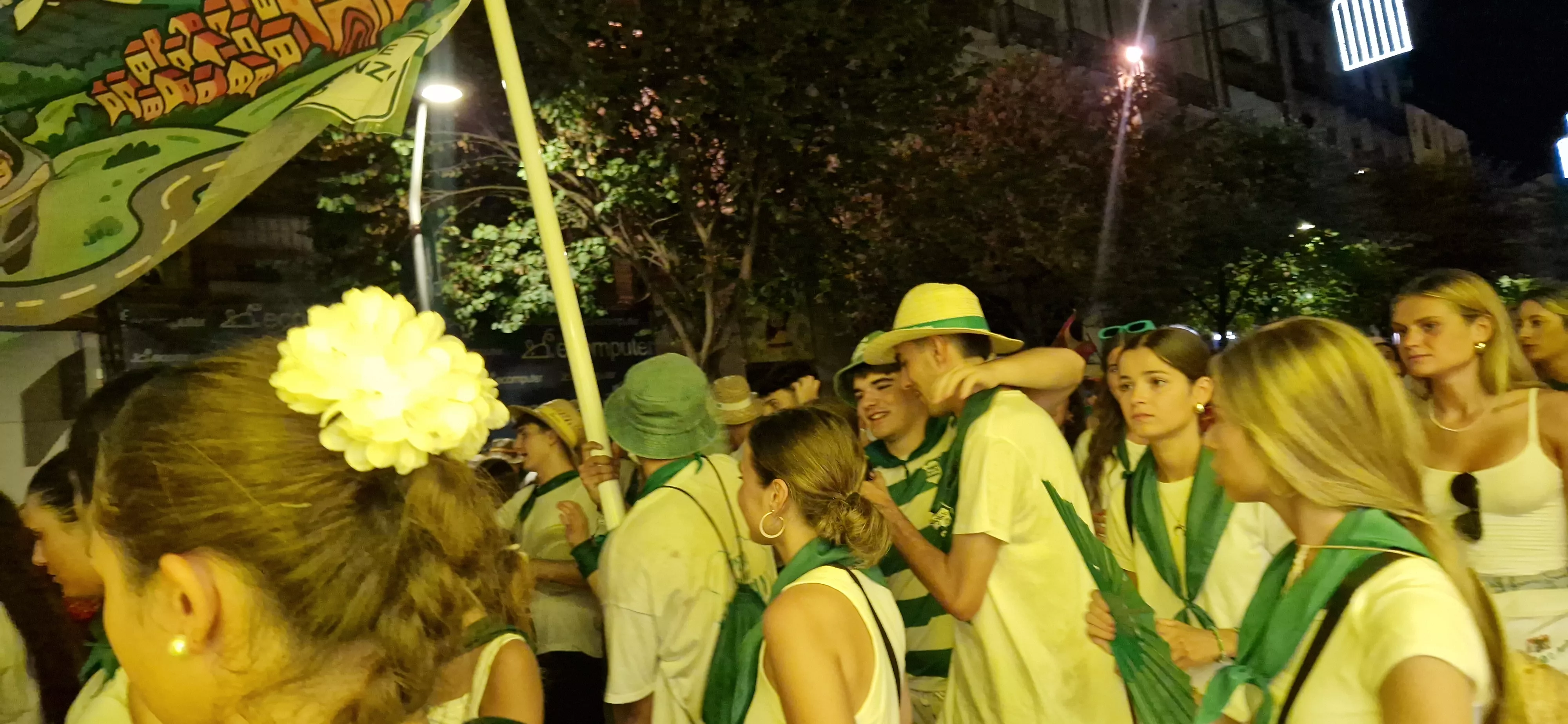 Salida de las peñas. Foto Myriam Martínez