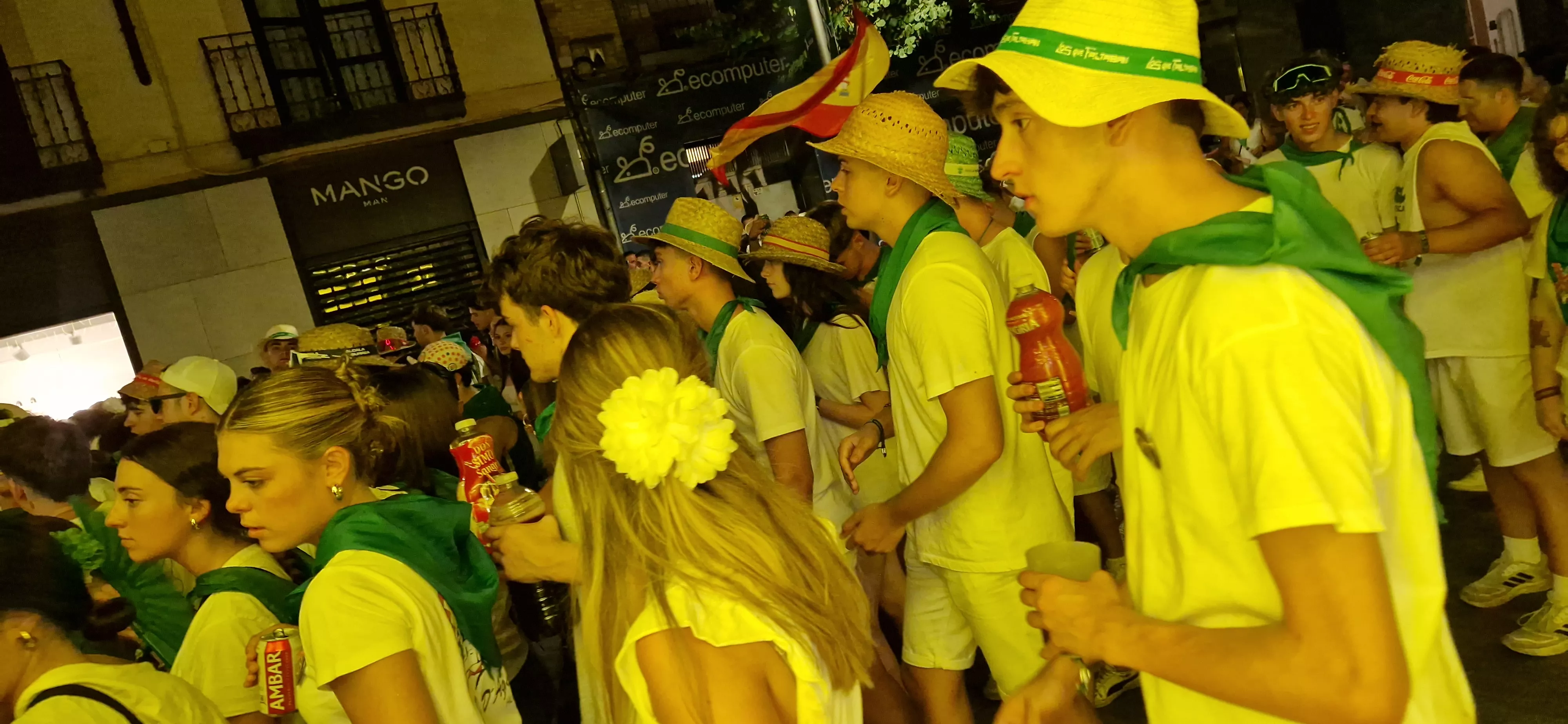 Salida de las peñas. Foto Myriam Martínez