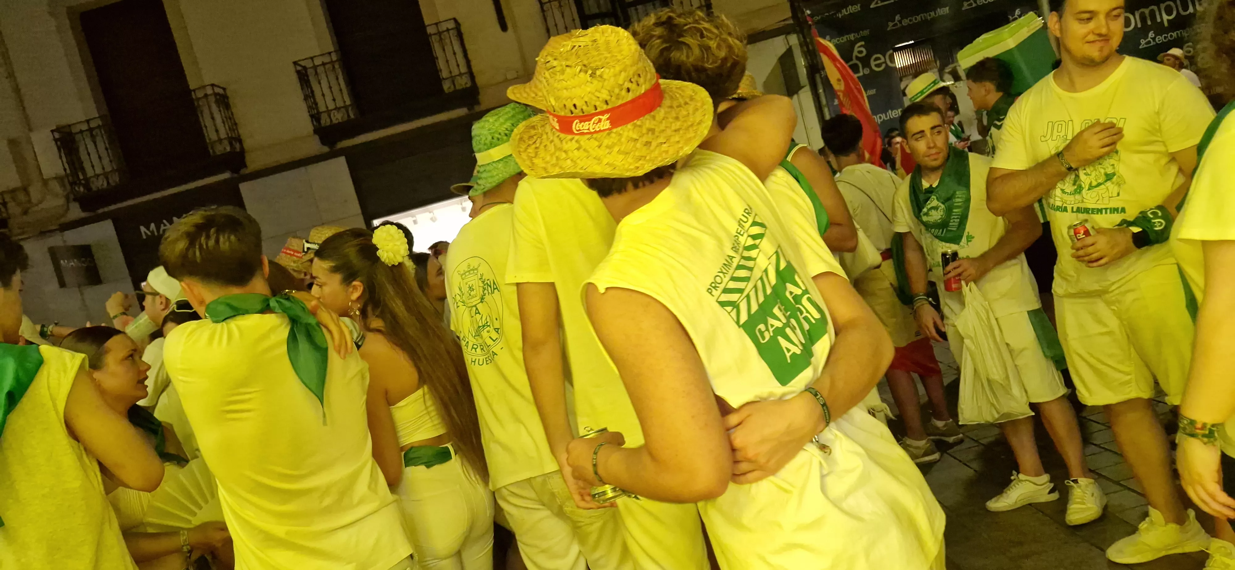 Salida de las peñas. Foto Myriam Martínez