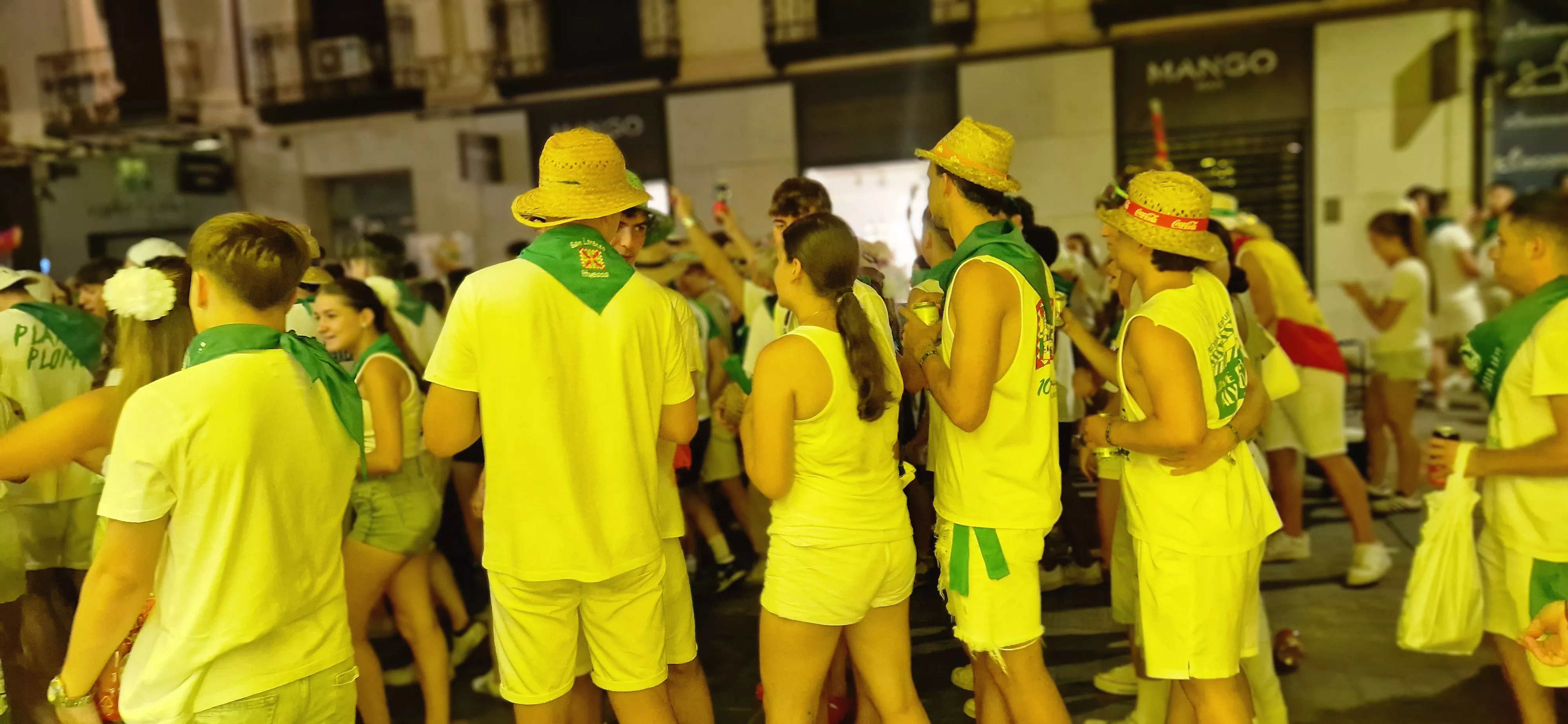 Salida de las peñas. Foto Myriam Martínez