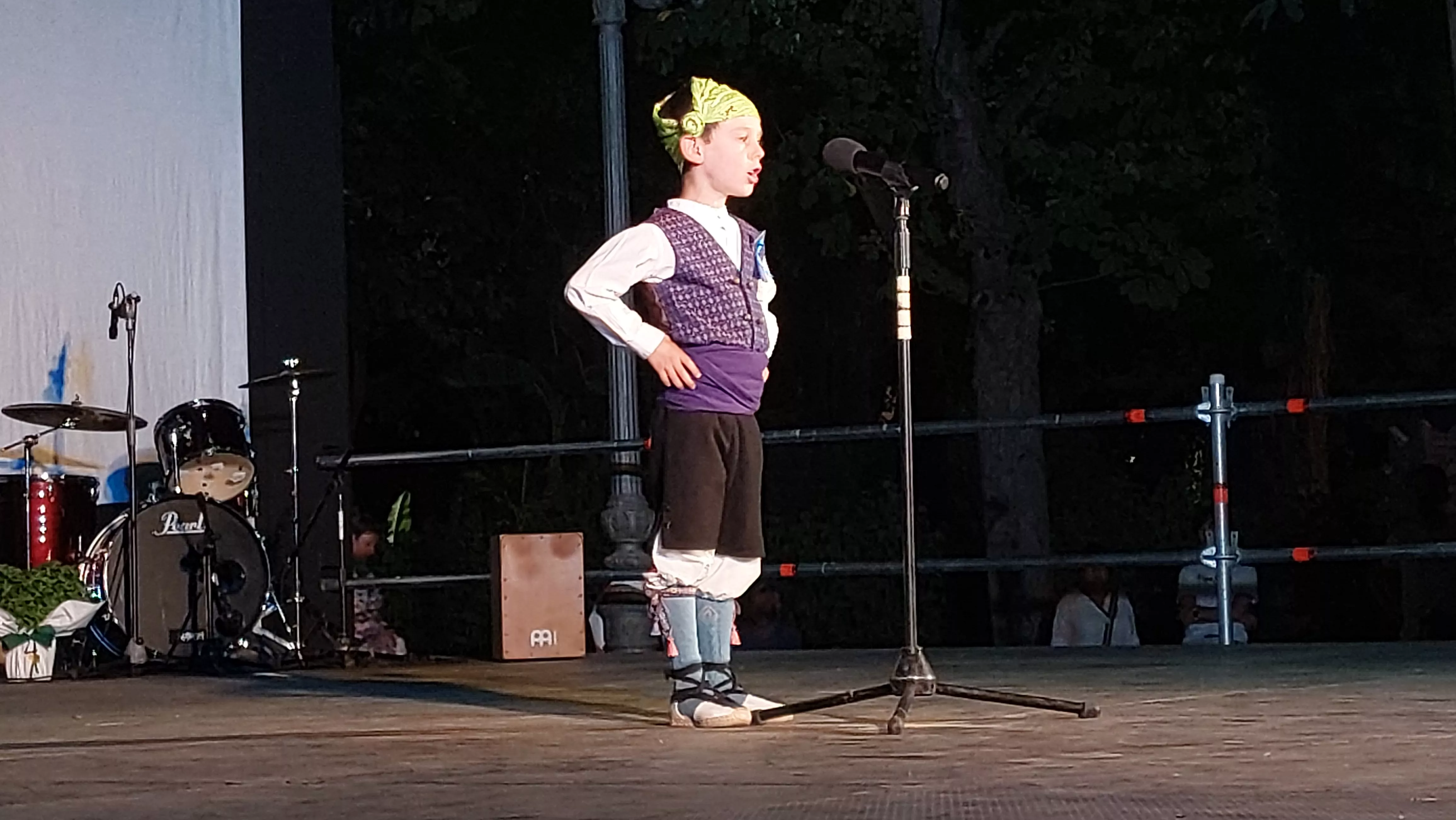  Grupo Folklórico San Lorenzo en el Parque Miguel Servet