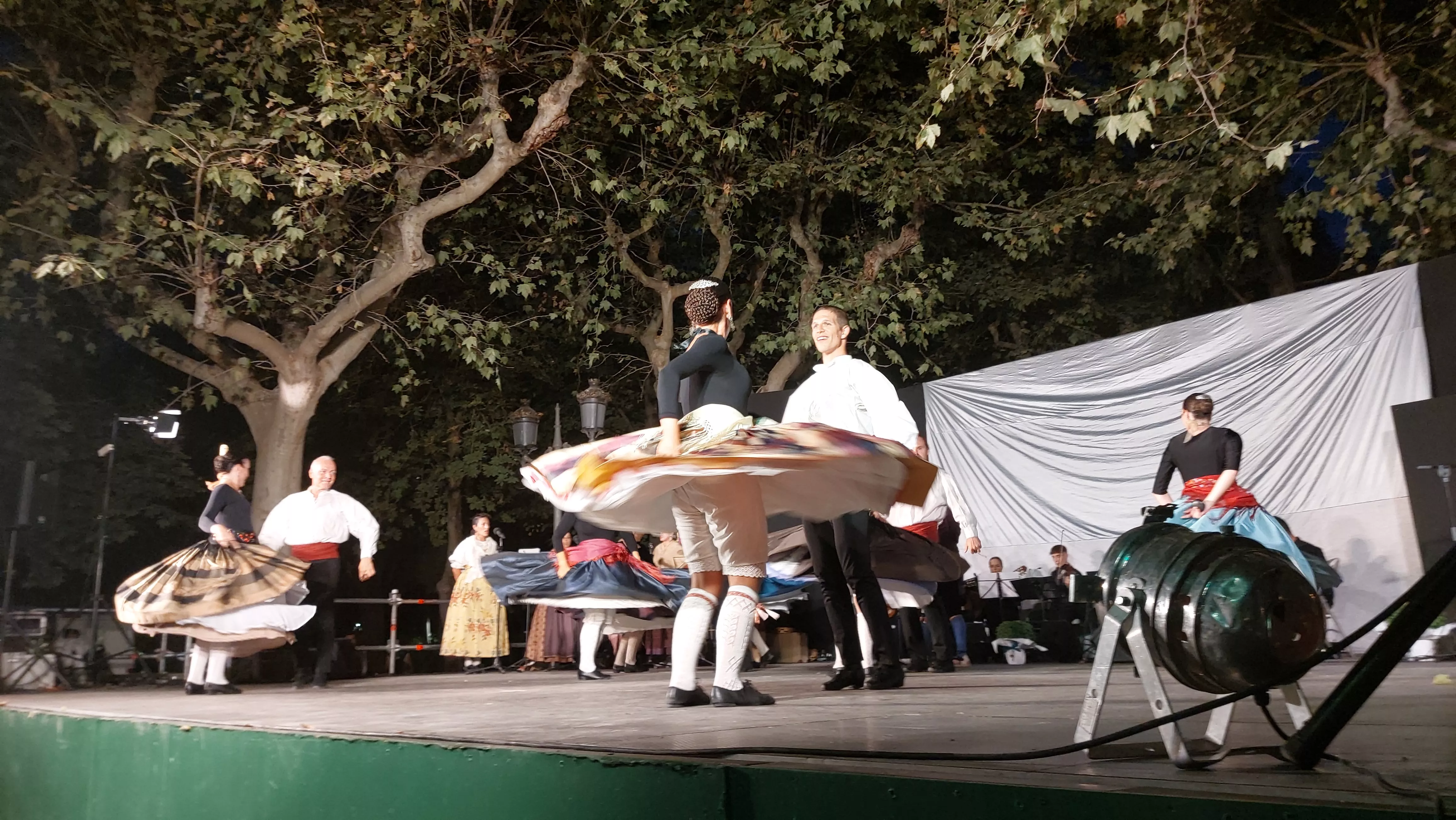  Grupo Folklórico San Lorenzo en el Parque Miguel Servet