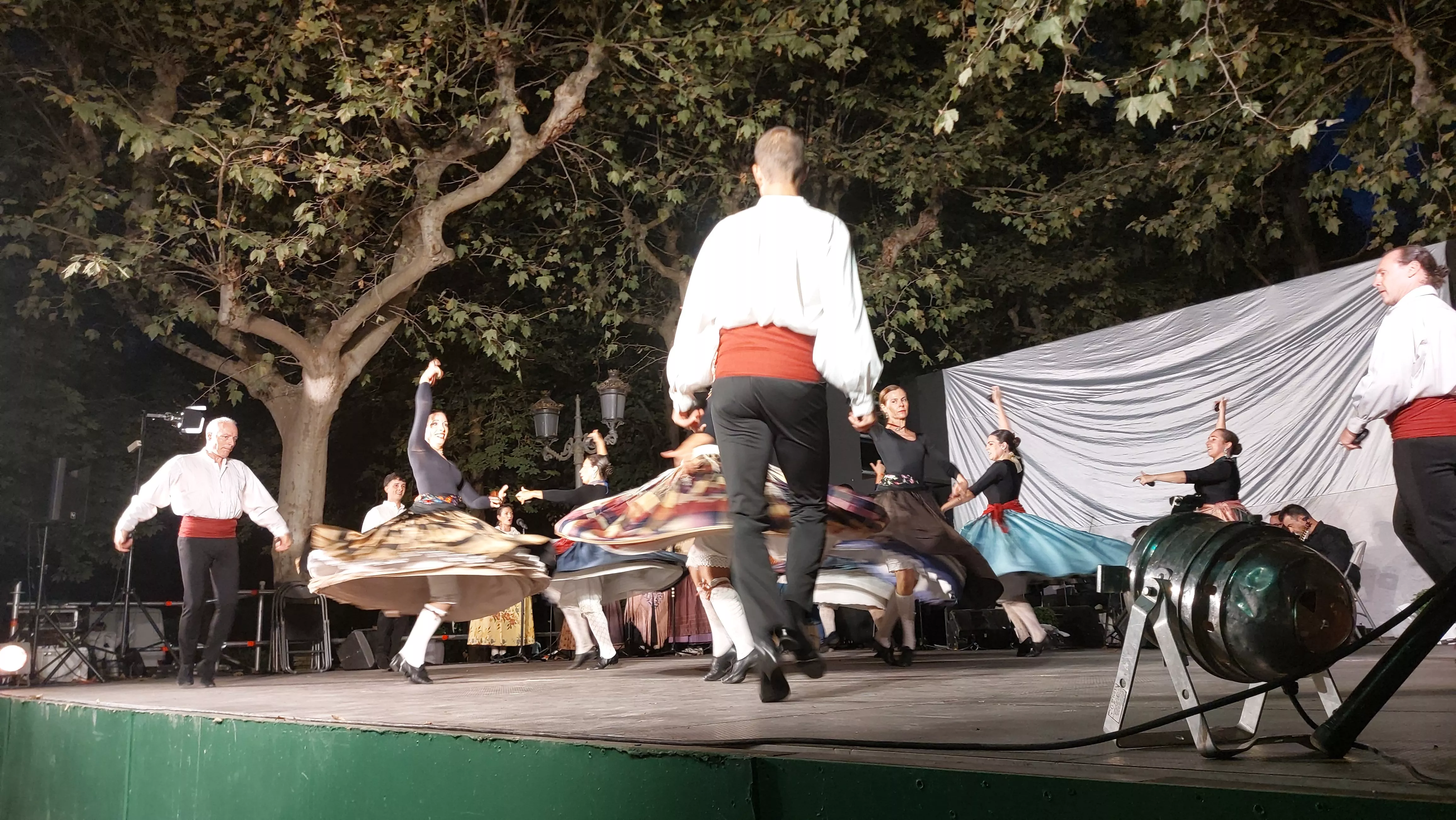  Grupo Folklórico San Lorenzo en el Parque Miguel Servet