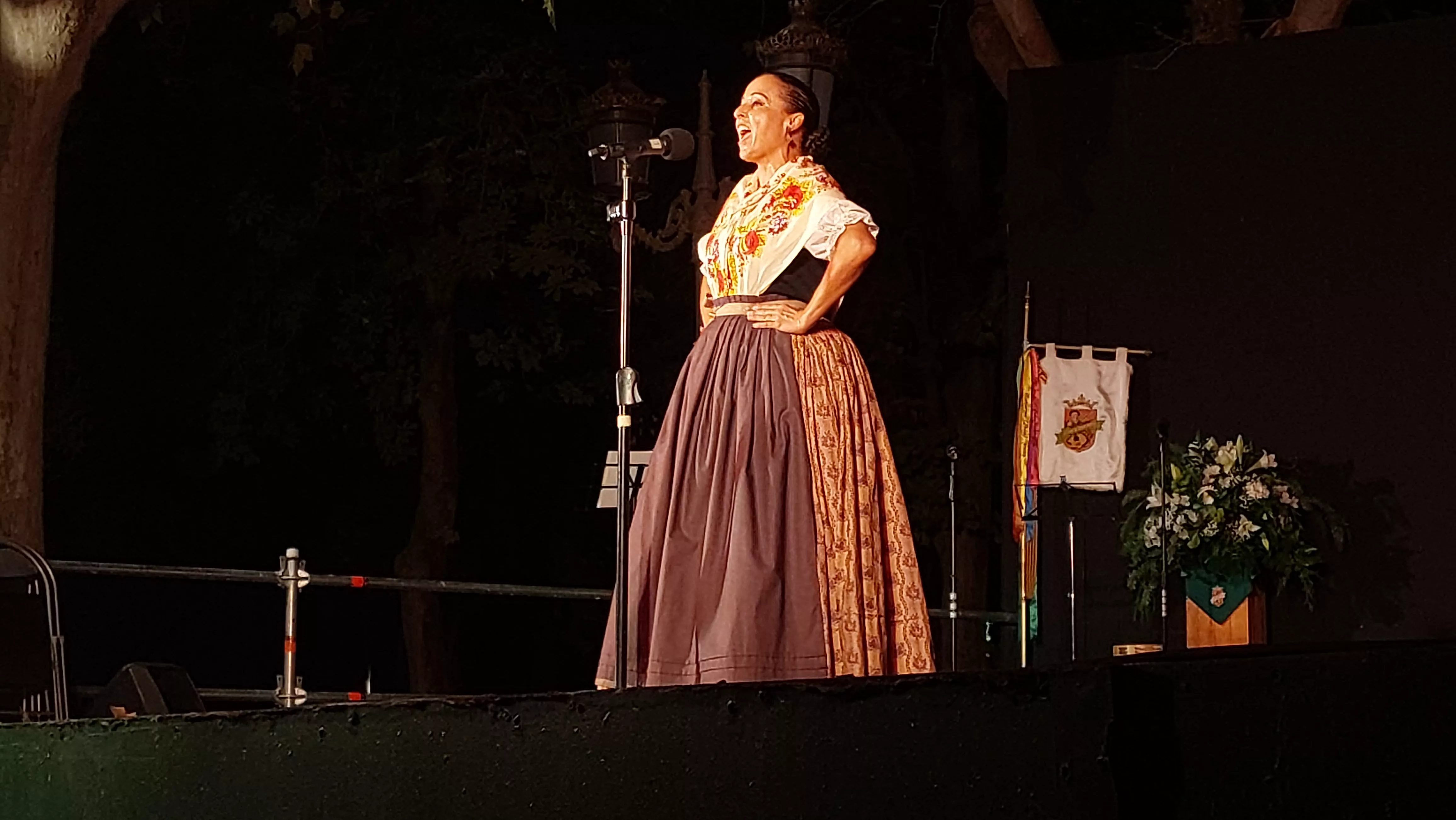  Grupo Folklórico San Lorenzo en el Parque Miguel Servet