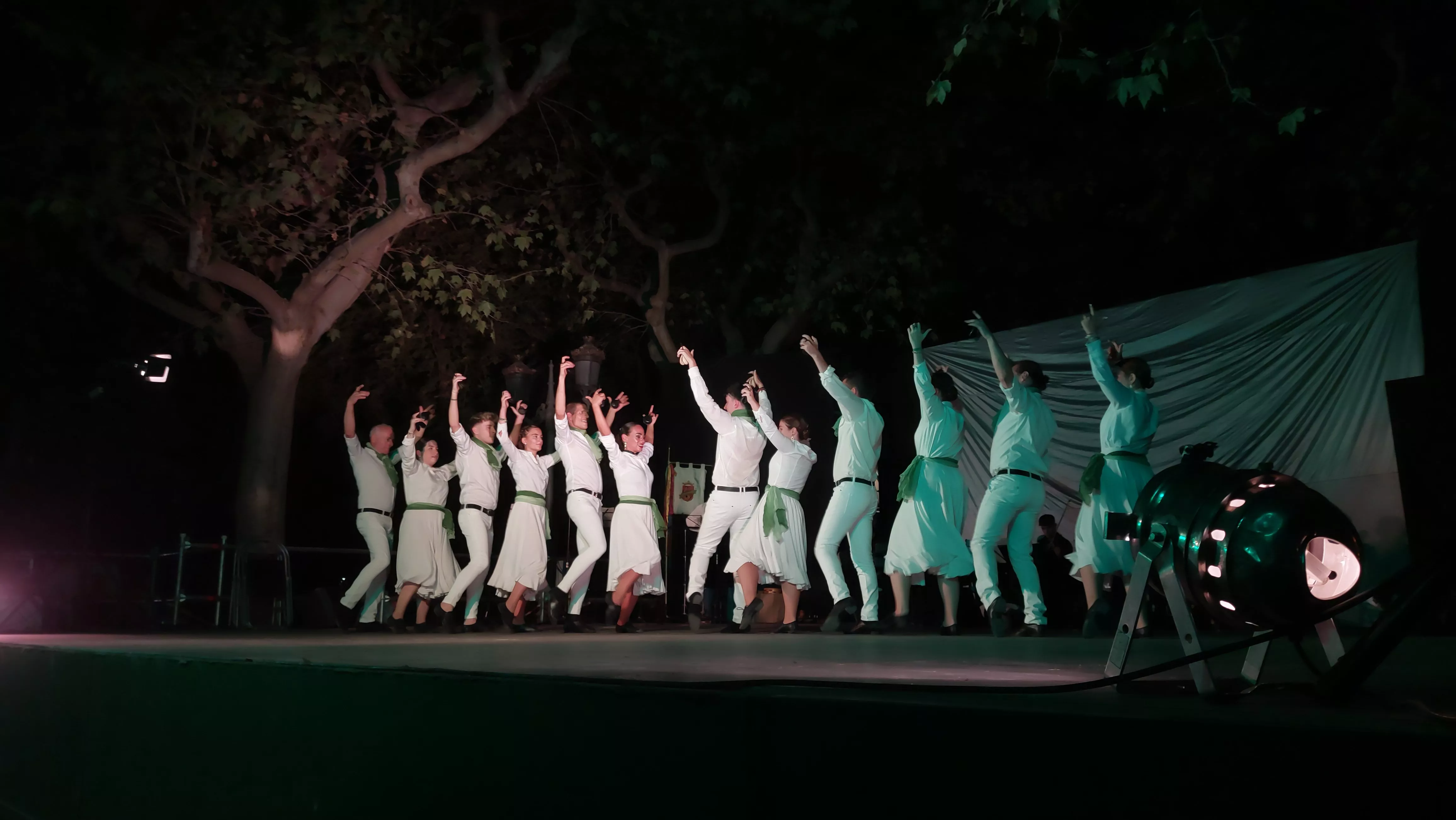  Grupo Folklórico San Lorenzo en el Parque Miguel Servet