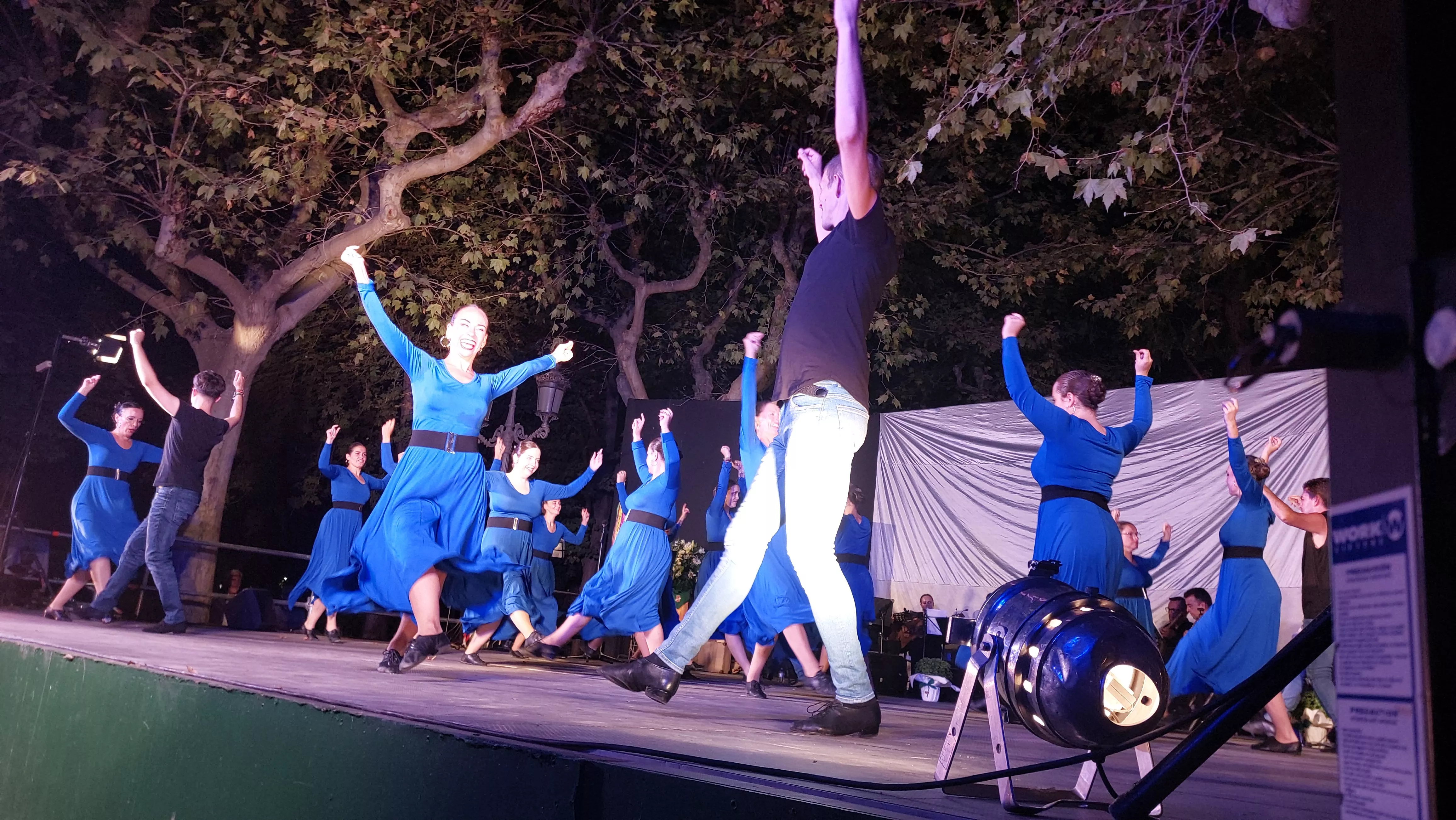  Grupo Folklórico San Lorenzo en el Parque Miguel Servet