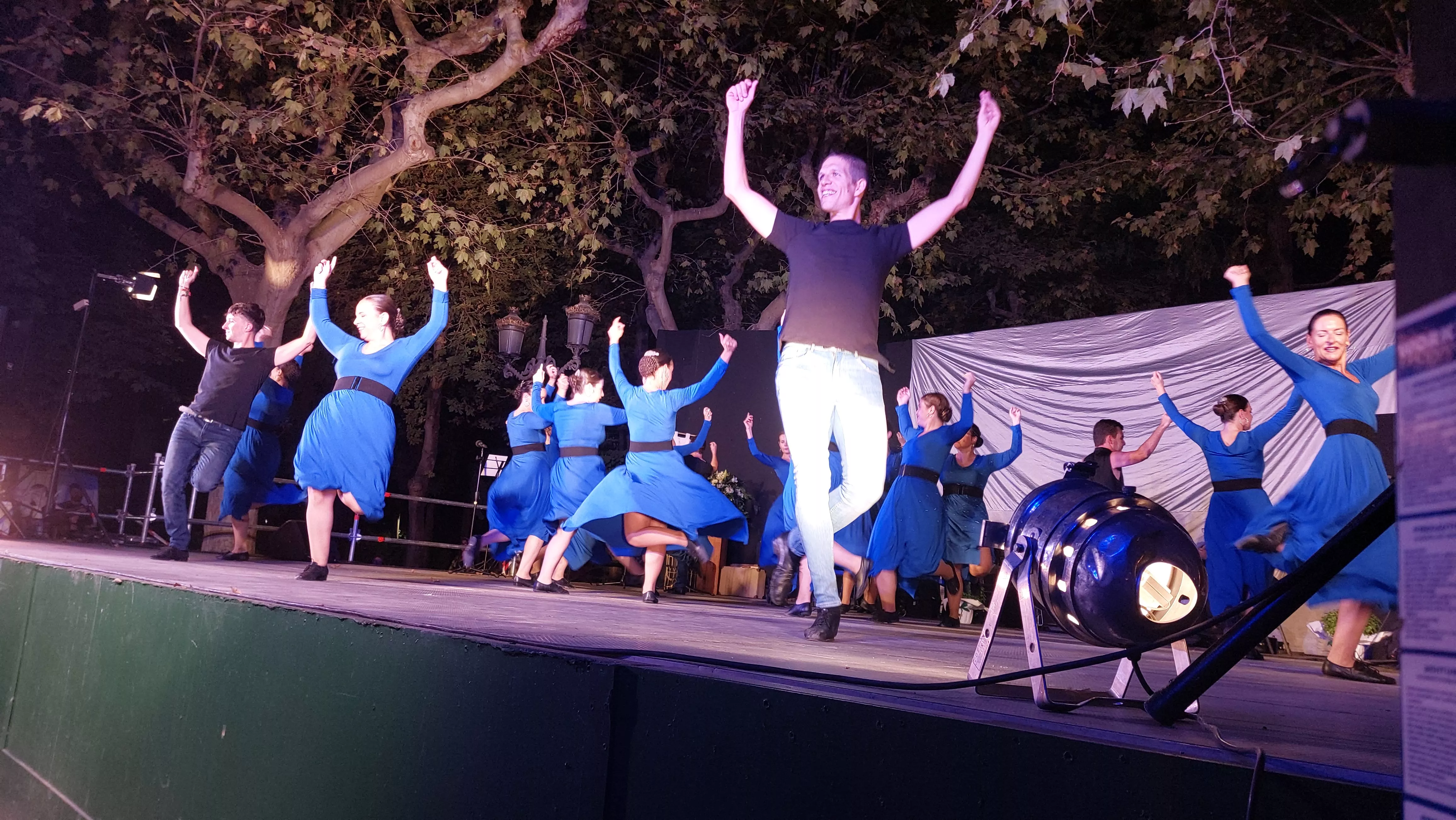  Grupo Folklórico San Lorenzo en el Parque Miguel Servet