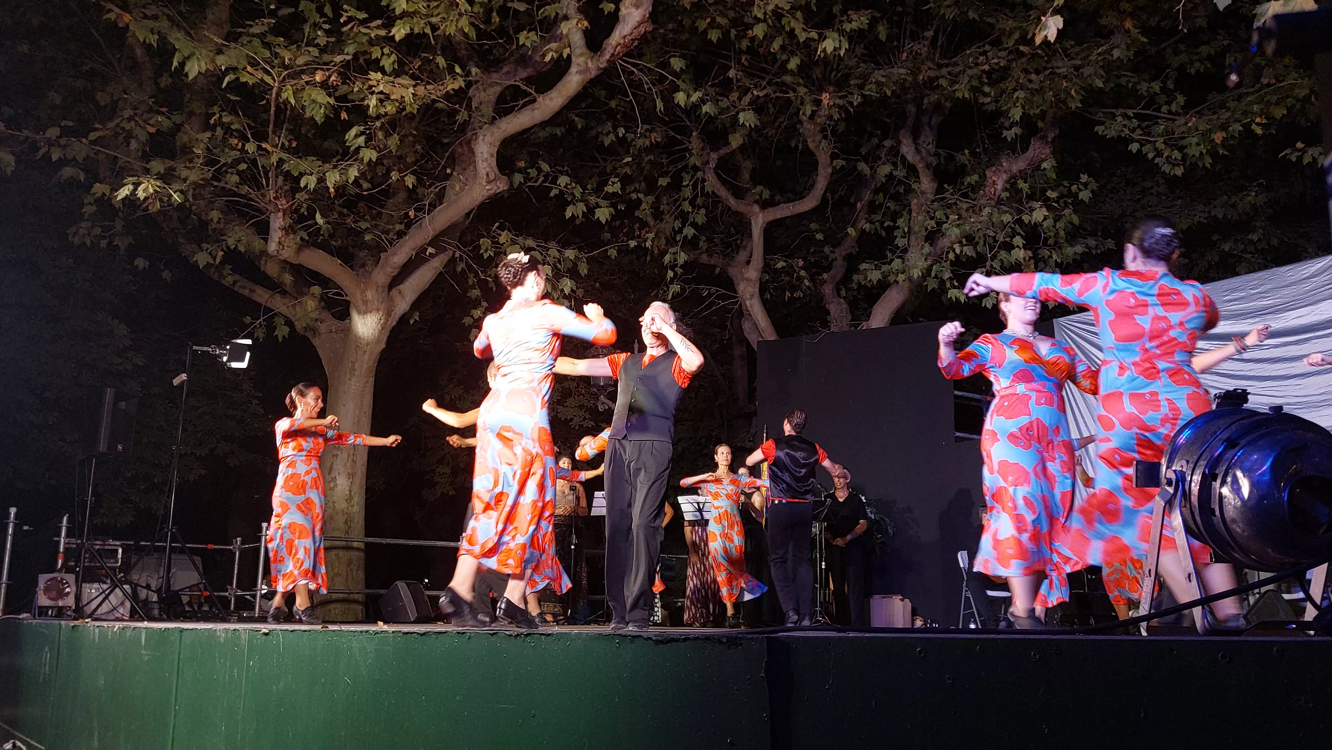  Grupo Folklórico San Lorenzo en el Parque Miguel Servet