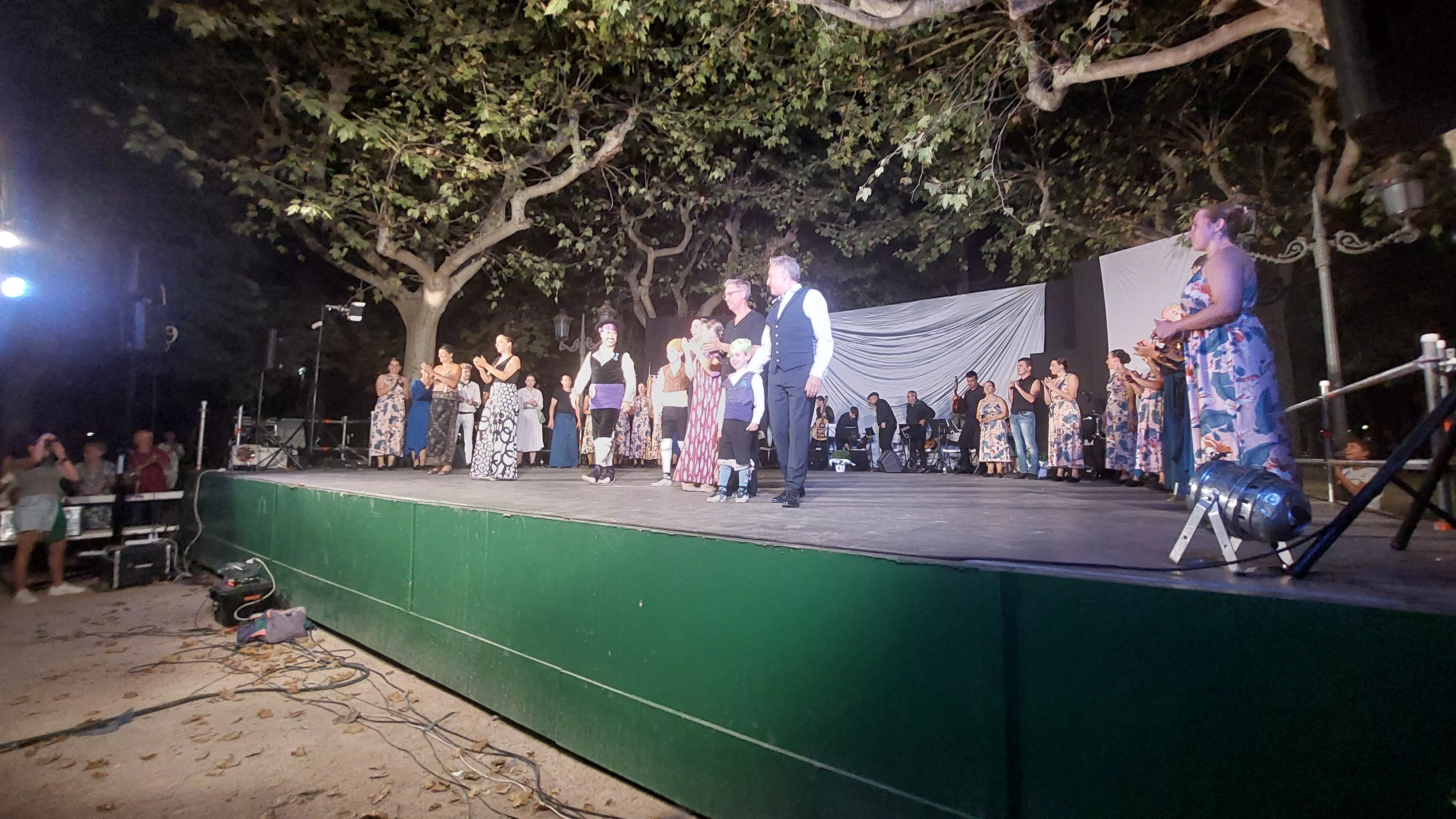  Grupo Folklórico San Lorenzo en el Parque Miguel Servet