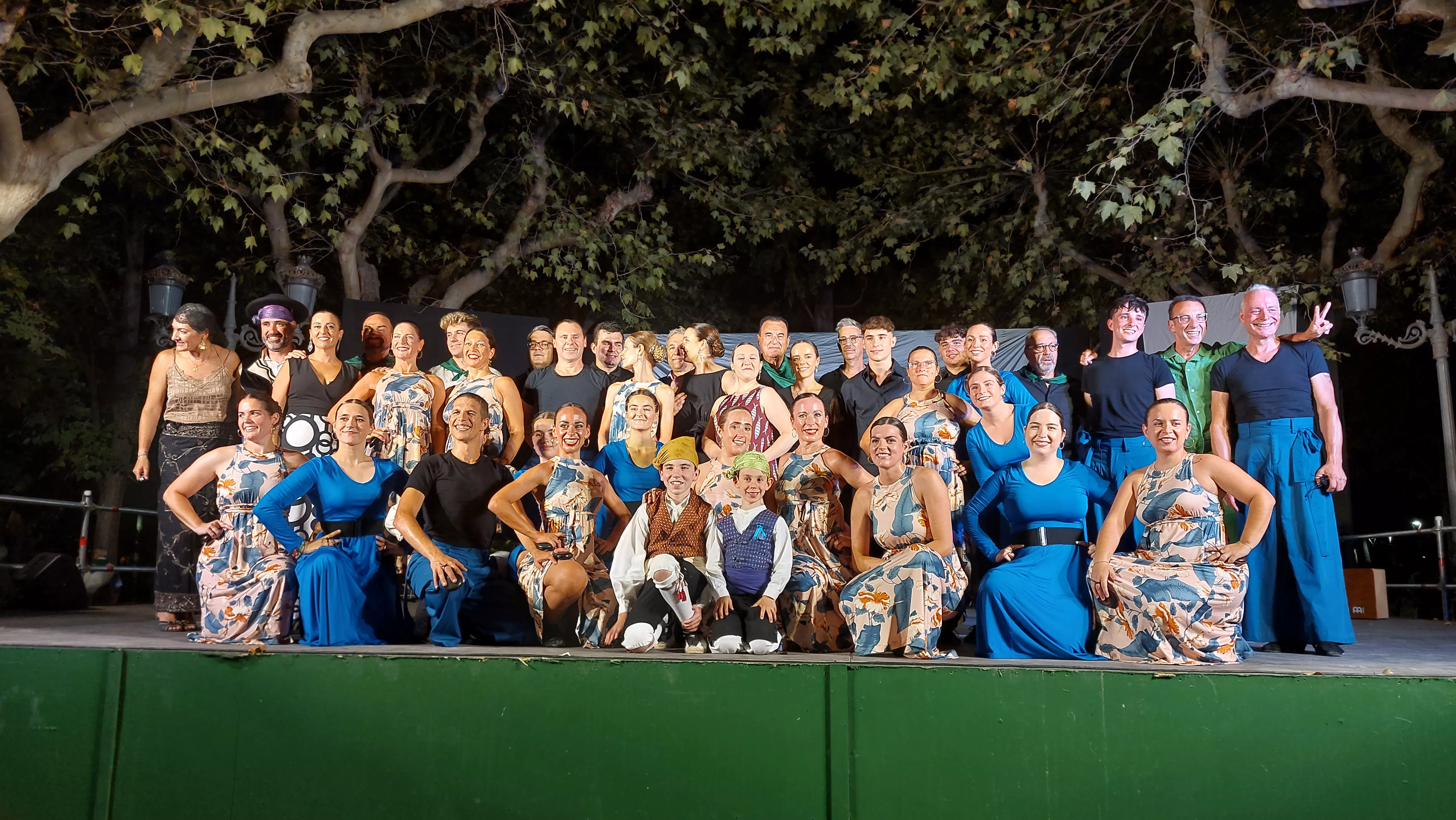  Grupo Folklórico San Lorenzo en el Parque Miguel Servet