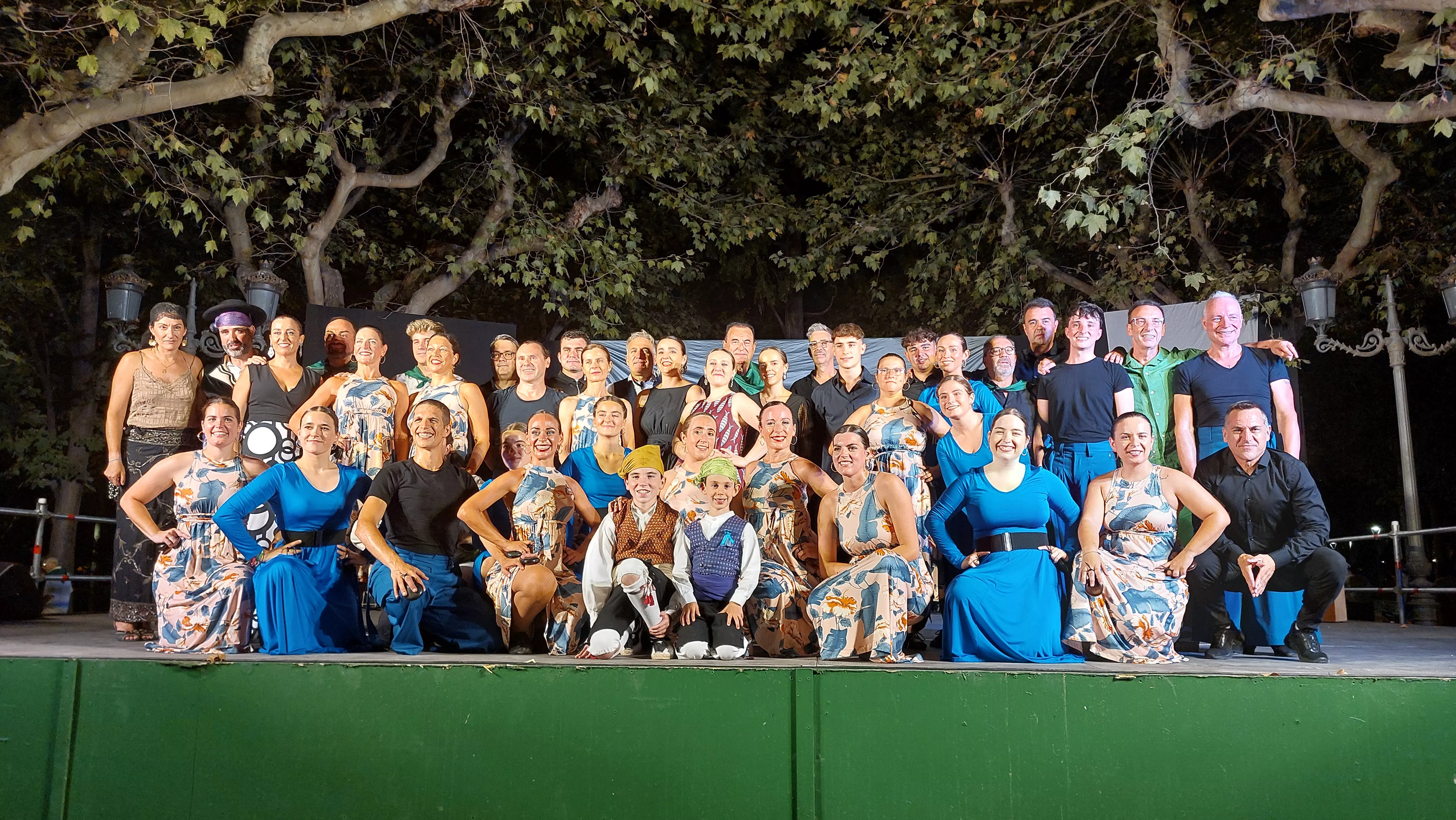  Grupo Folklórico San Lorenzo en el Parque Miguel Servet