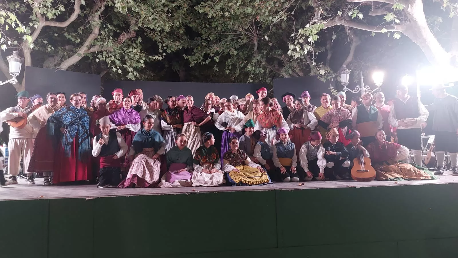  Agrupación Folklórica Santa Cecilia en el Parque Miguel Servet