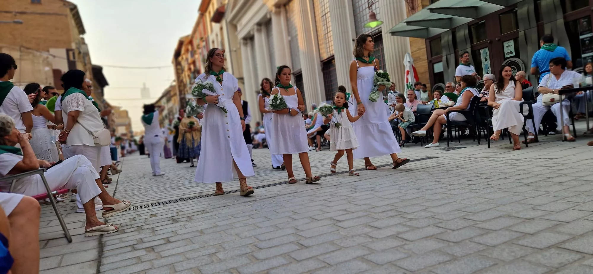 Ofrenda de Flores y Frutos a San Lorenzo. Foto Myriam Martínez