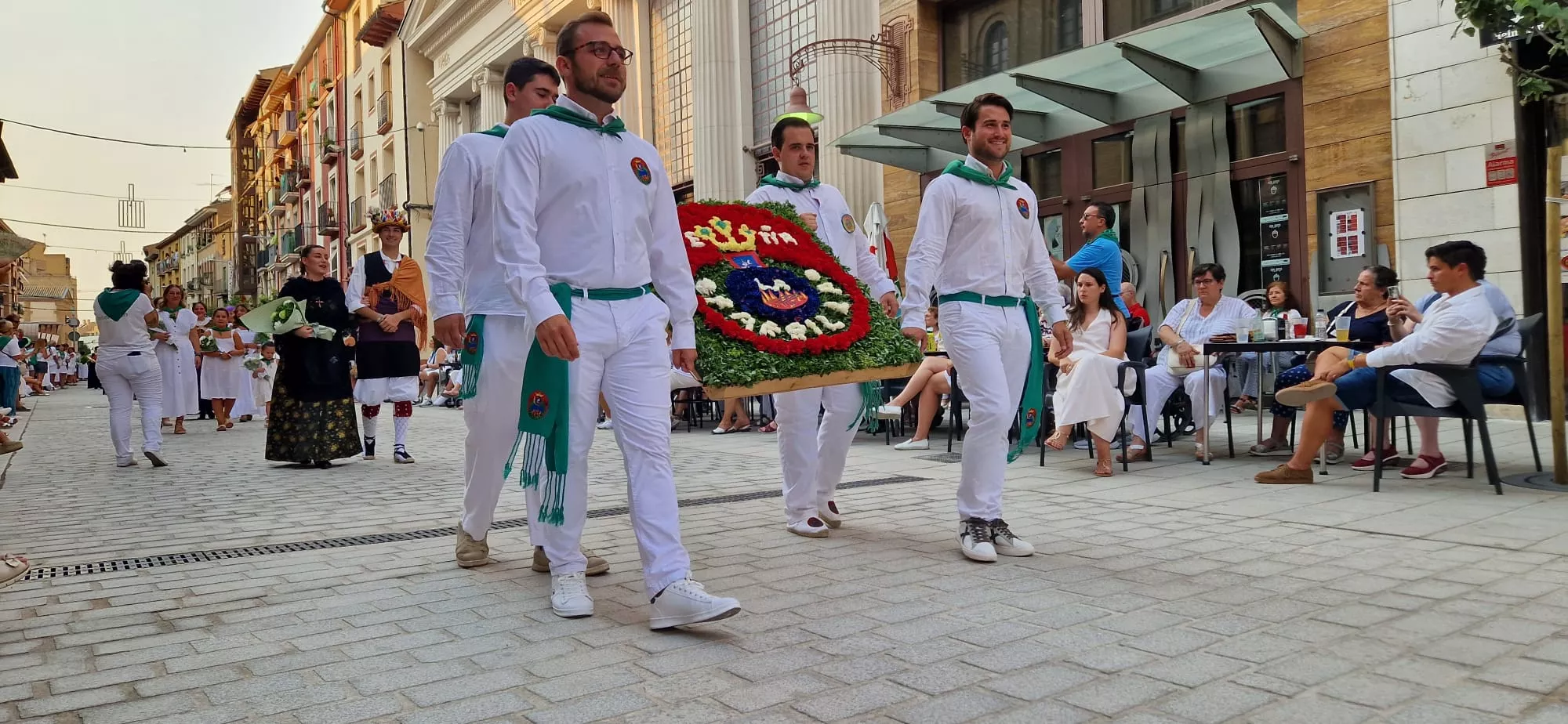 Ofrenda de Flores y Frutos a San Lorenzo. Foto Myriam Martínez