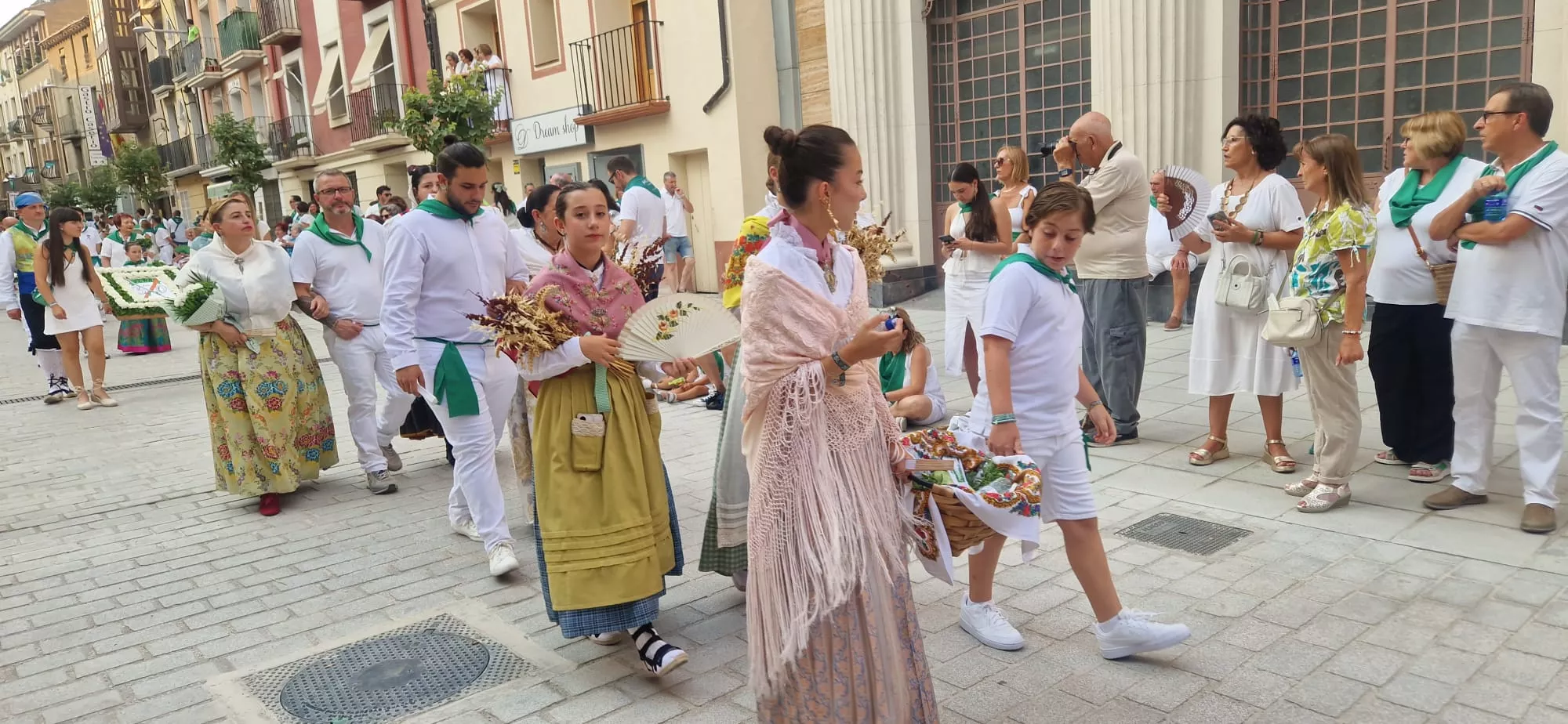 Ofrenda de Flores y Frutos a San Lorenzo. Foto Myriam Martínez