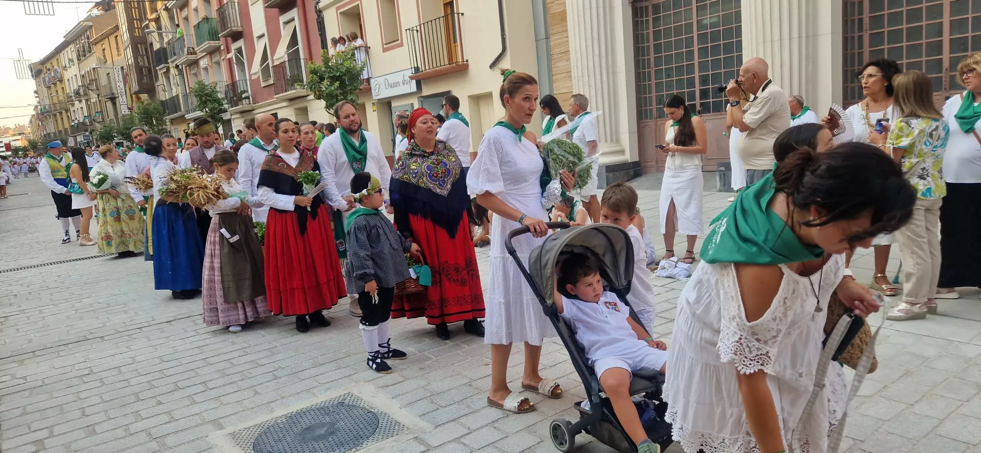 Ofrenda de Flores y Frutos a San Lorenzo. Foto Myriam Martínez