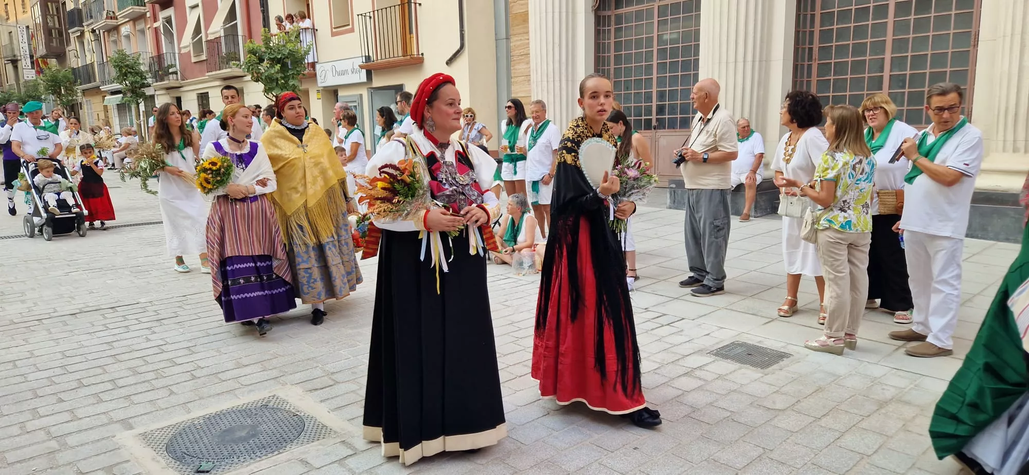 Ofrenda de Flores y Frutos a San Lorenzo. Foto Myriam Martínez