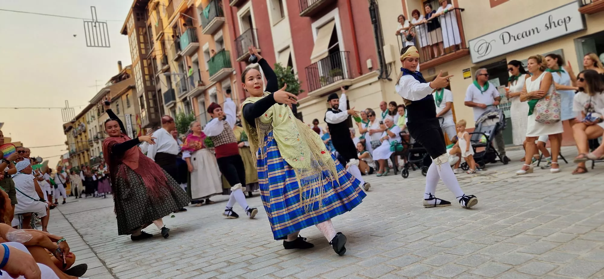 Ofrenda de Flores y Frutos a San Lorenzo. Foto Myriam Martínez
