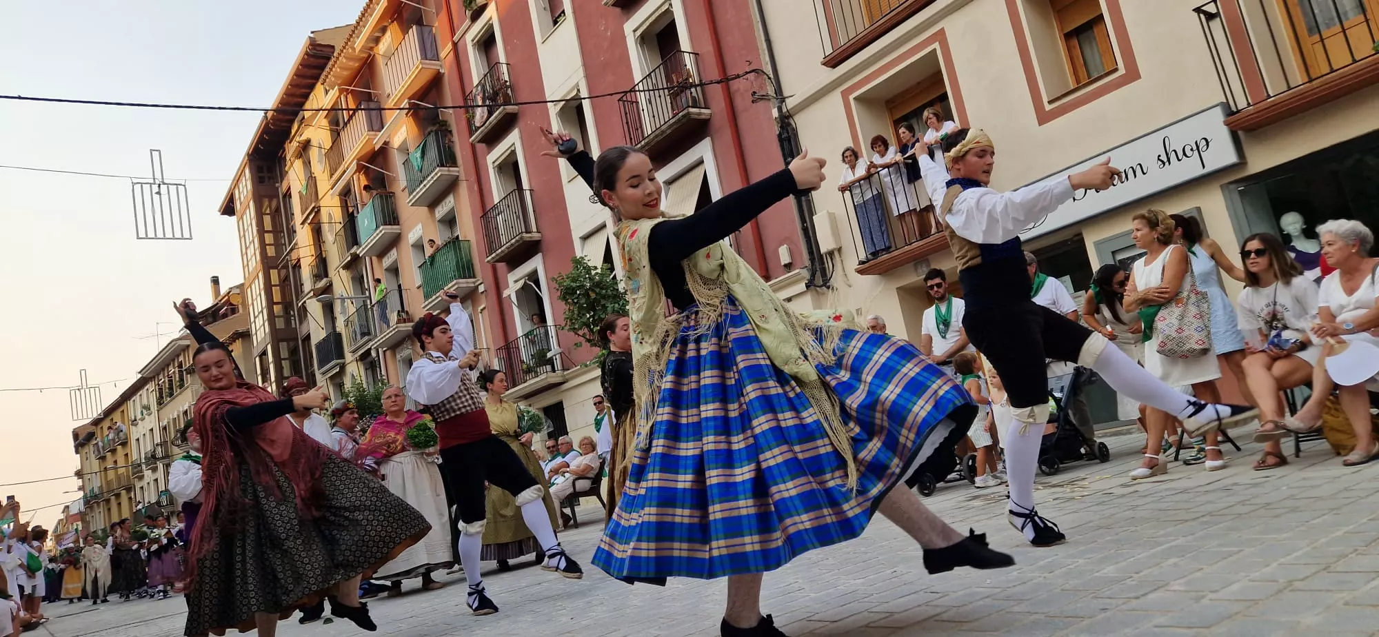 Ofrenda de Flores y Frutos a San Lorenzo. Foto Myriam Martínez