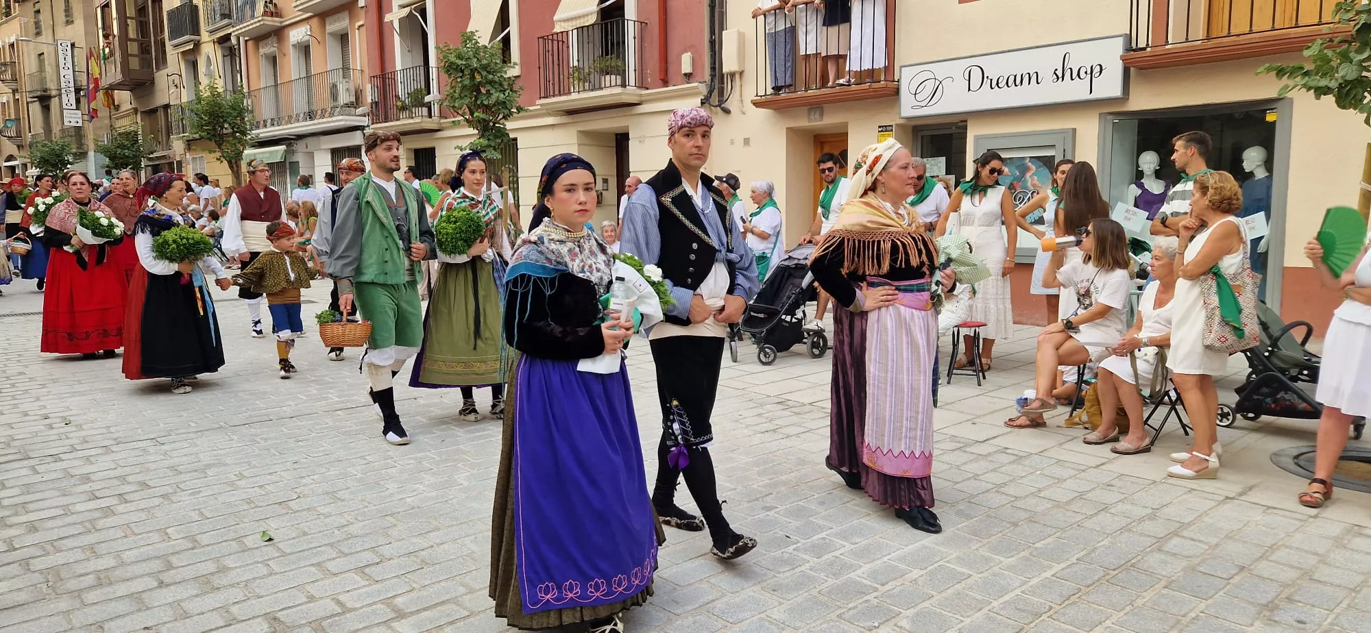 Ofrenda de Flores y Frutos a San Lorenzo. Foto Myriam Martínez
