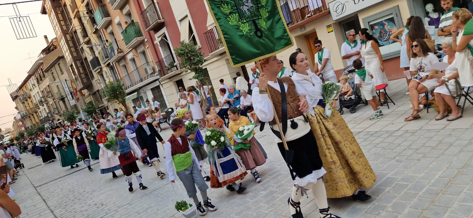 Ofrenda de Flores y Frutos a San Lorenzo. Foto Myriam Martínez
