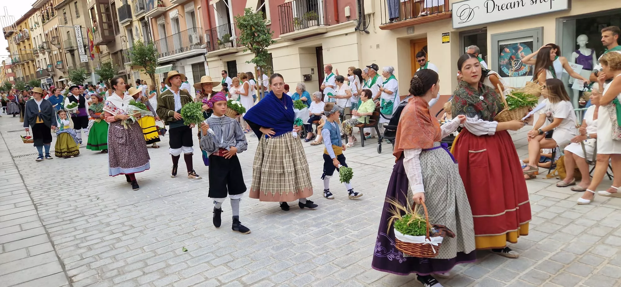 Ofrenda de Flores y Frutos a San Lorenzo. Foto Myriam Martínez