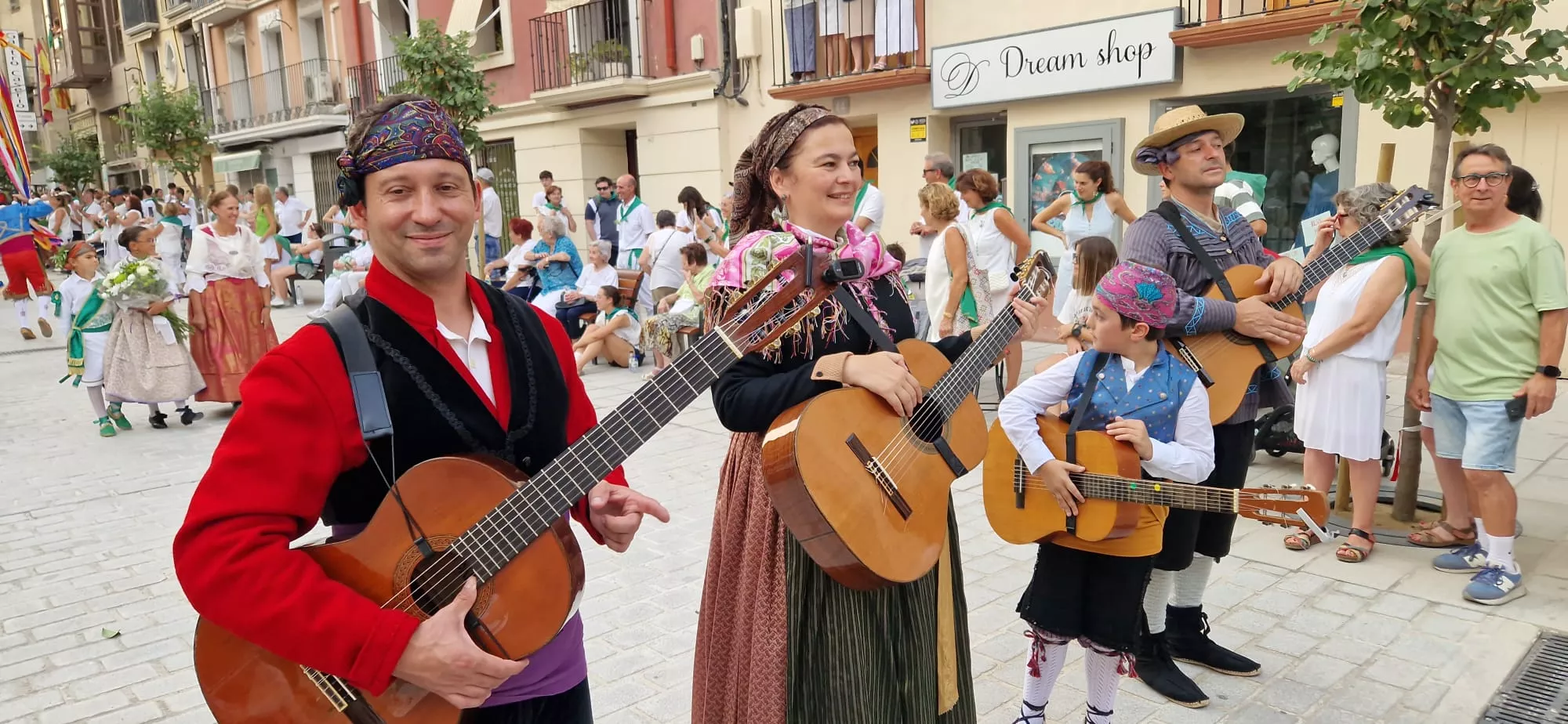 Ofrenda de Flores y Frutos a San Lorenzo. Foto Myriam Martínez