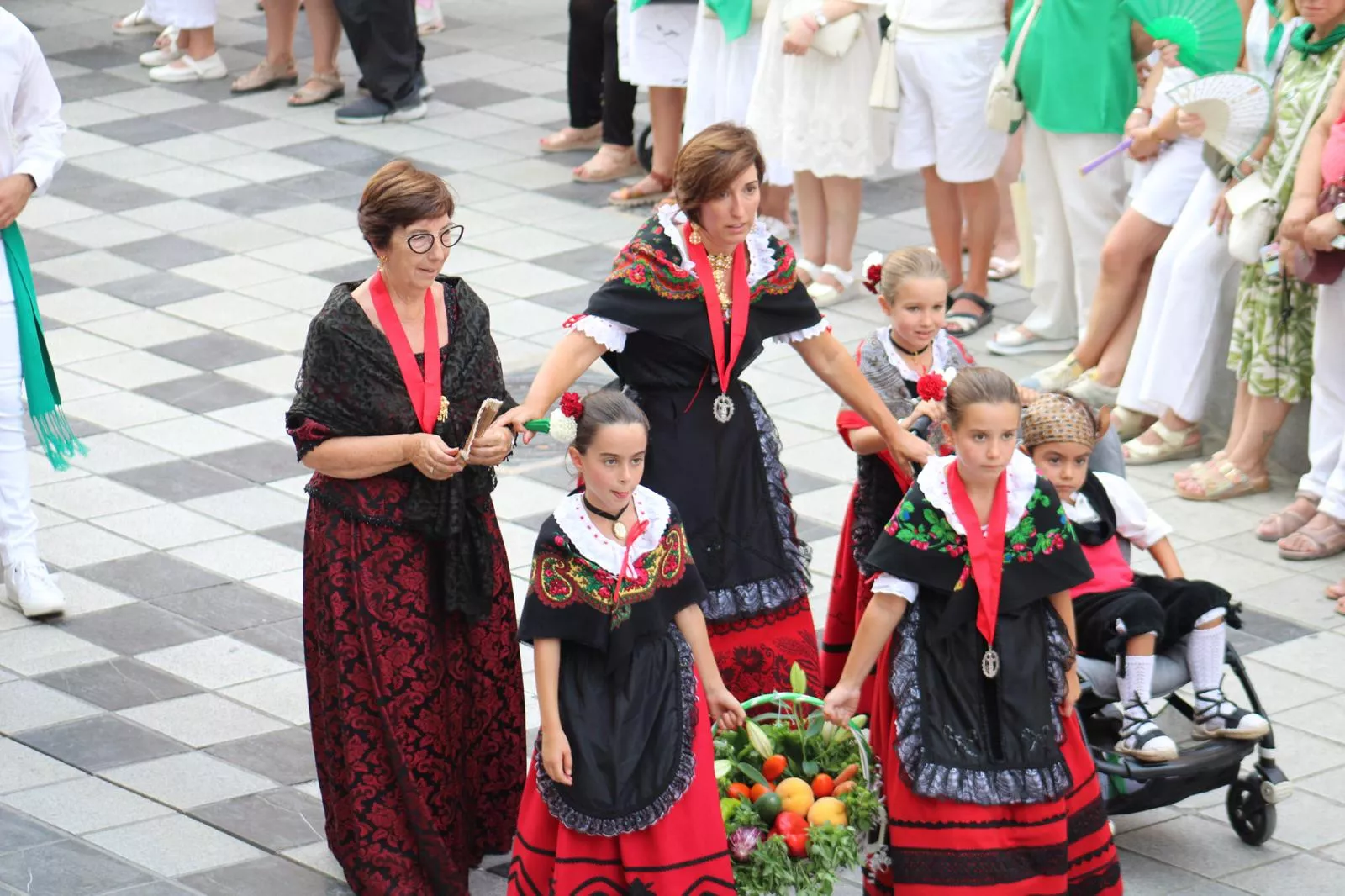 Ofrenda de Flores y Frutos a San Lorenzo. Foto Marina DePlacido