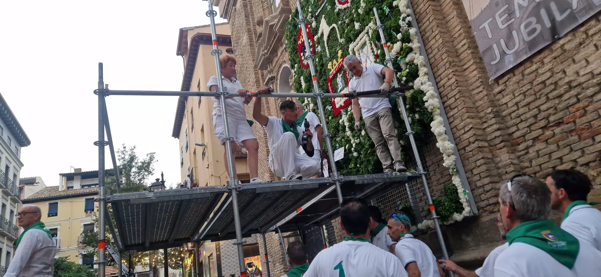 Ofrenda de Flores y Frutos a San Lorenzo. Foto Myriam Martínez