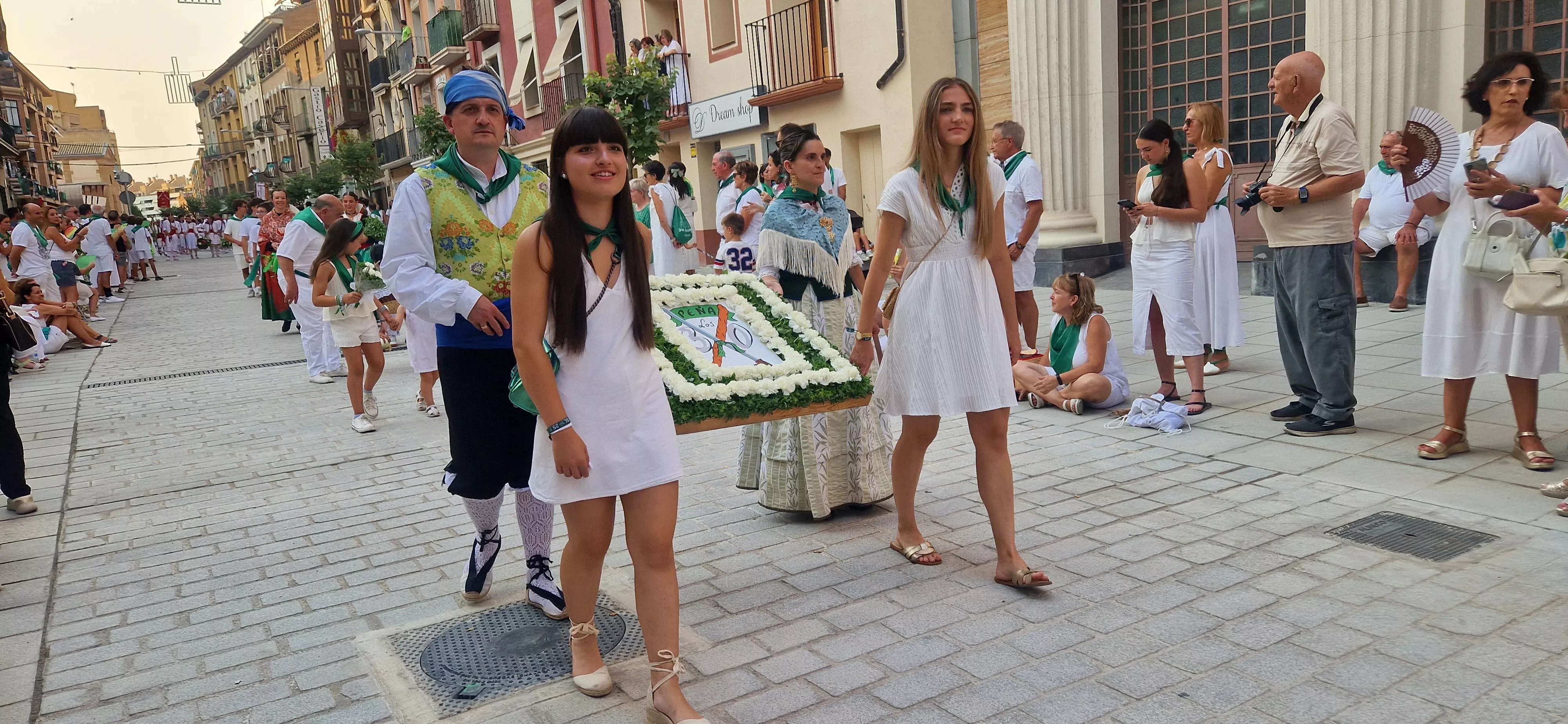 Ofrenda de Flores y Frutos a San Lorenzo. Foto Myriam Martínez