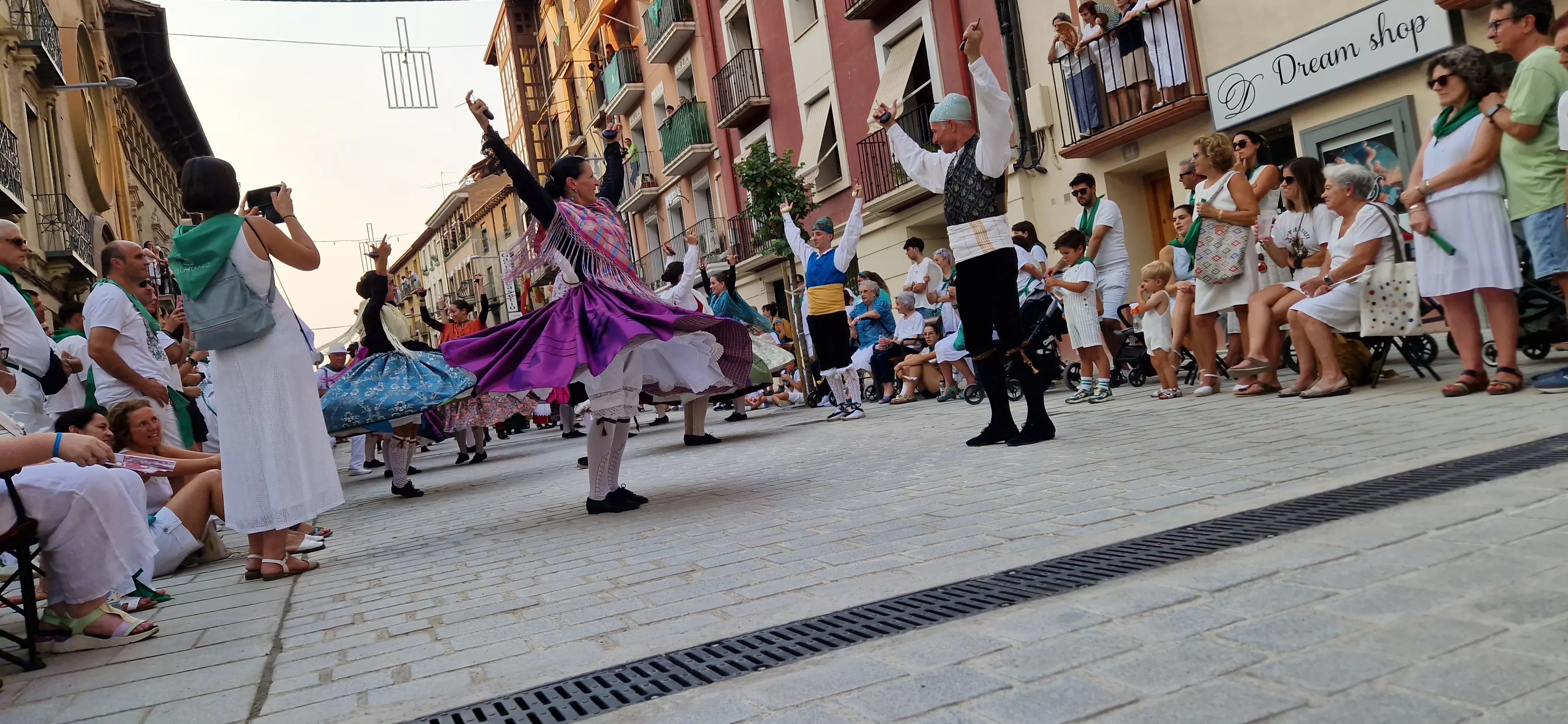 Ofrenda de Flores y Frutos a San Lorenzo. Foto Myriam Martínez