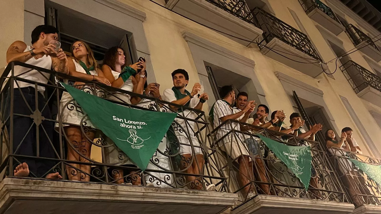 Despedida al Santo en la Plaza de San Lorenzo