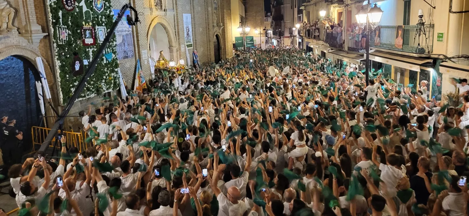 Despedida al Santo en la Plaza de San Lorenzo
