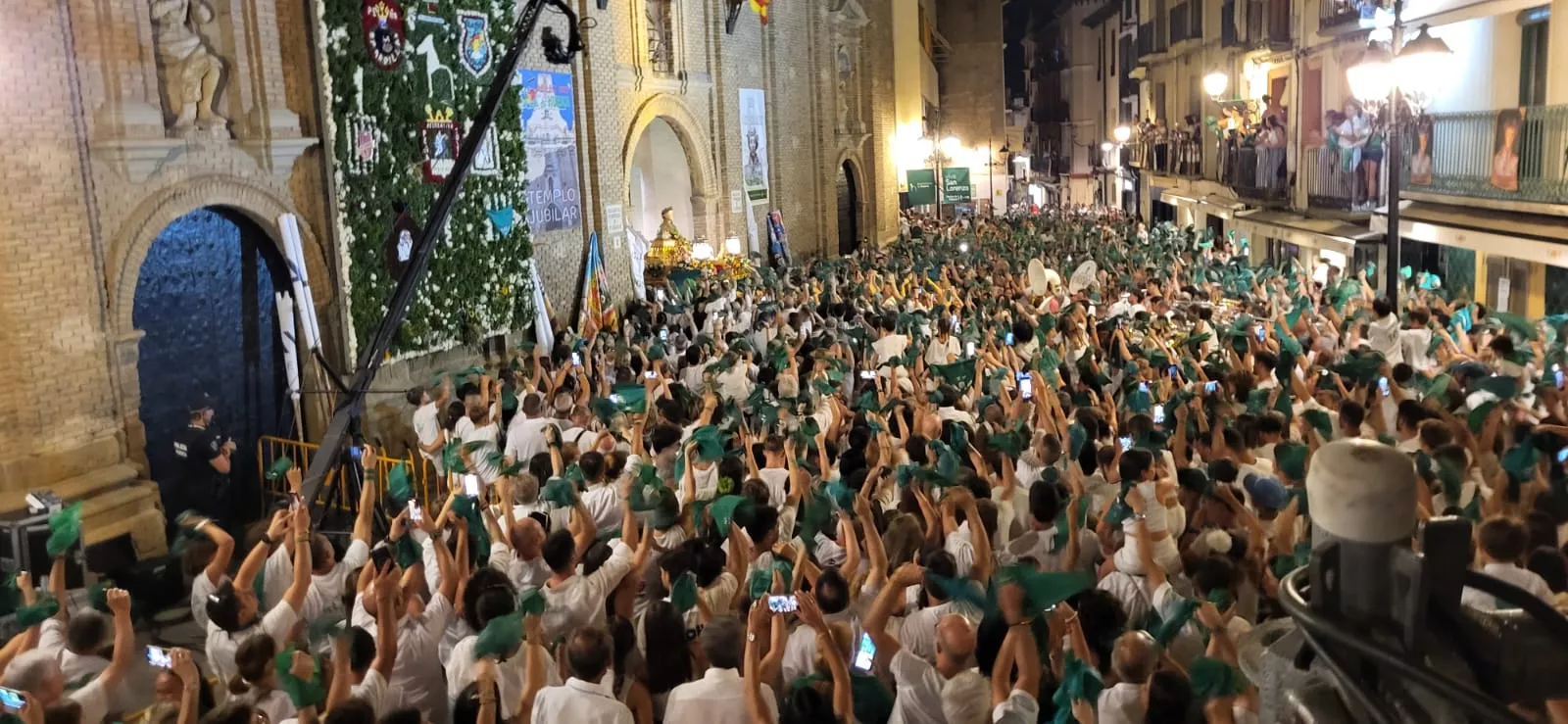 Despedida al Santo en la Plaza de San Lorenzo