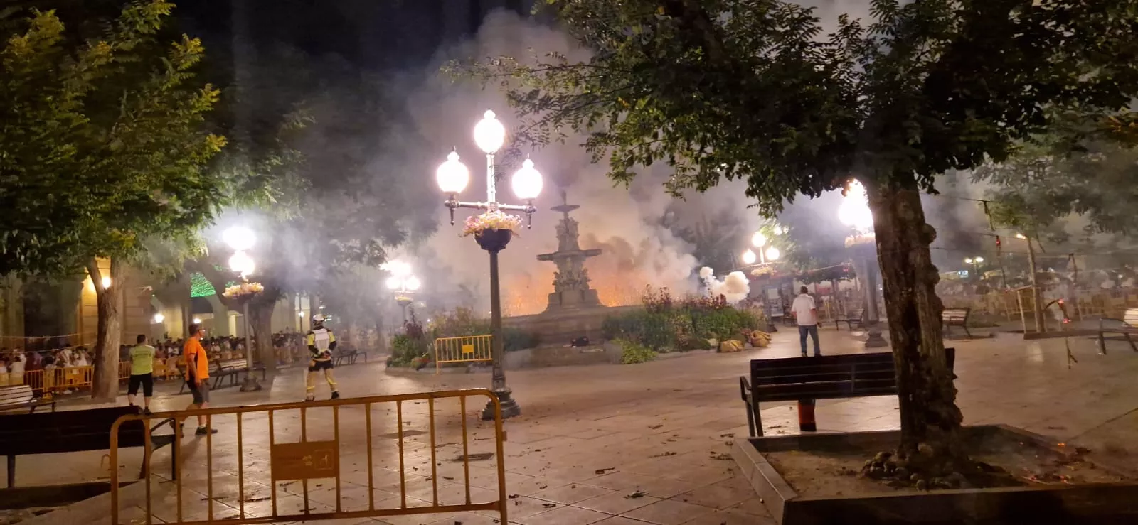 Colección de fuegos artificiales y traca final de San Lorenzo. Foto Myriam Martínez