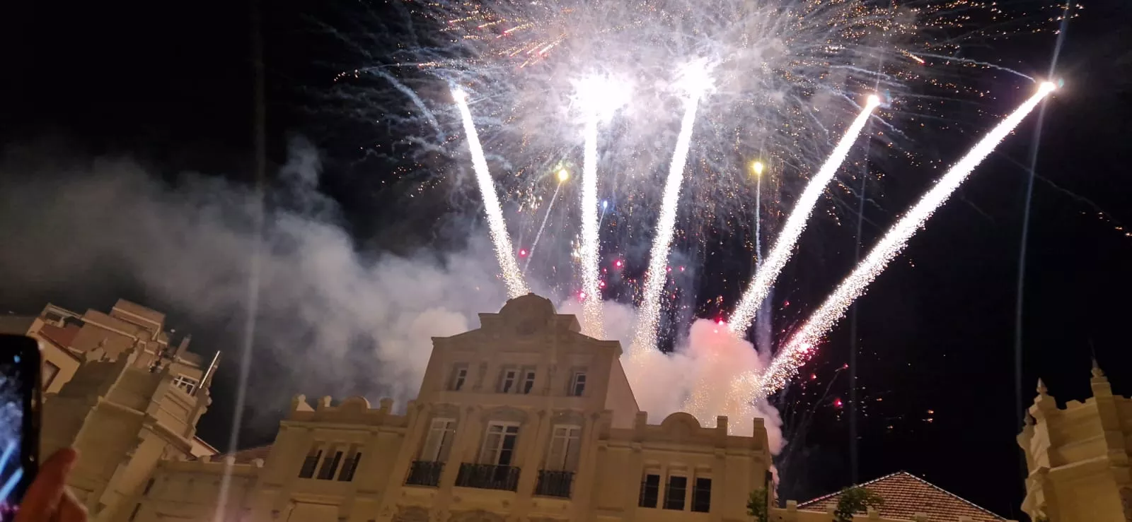 Colección de fuegos artificiales y traca final de San Lorenzo. Foto Myriam Martínez