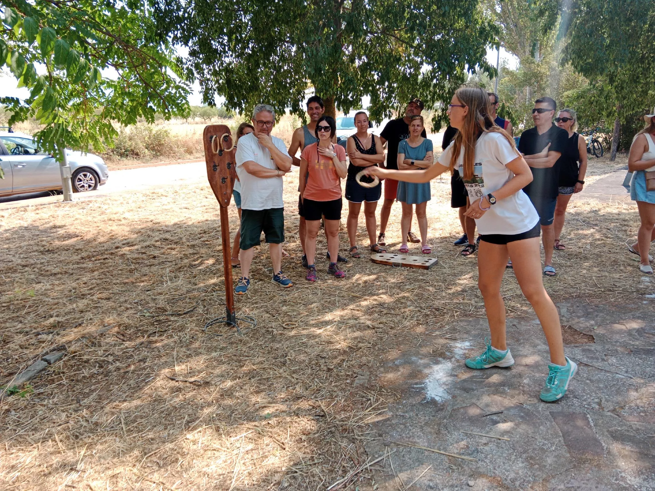 Juegos en Loscorrales, anillas verticales.