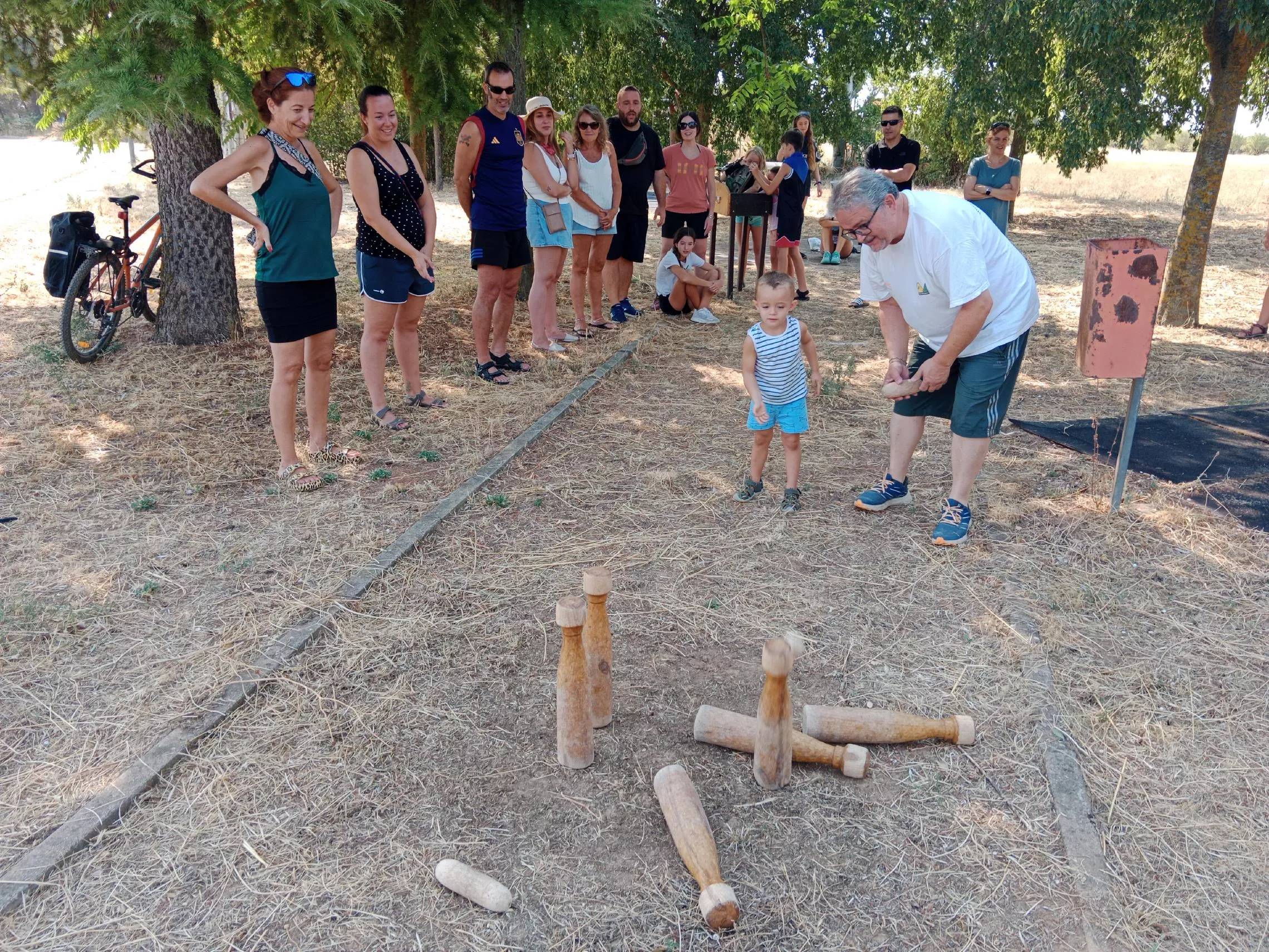 Juegos en Loscorrales, palistroc de Azanuy