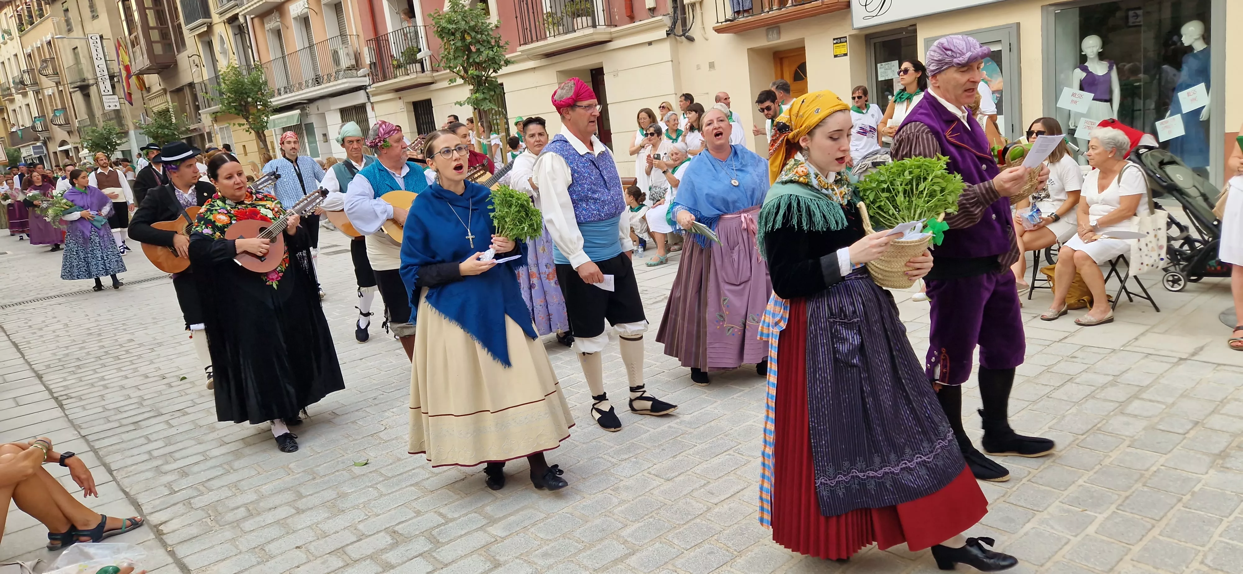 Ofrenda de Flores y Frutos a San Lorenzo. Foto Myriam Martínez
